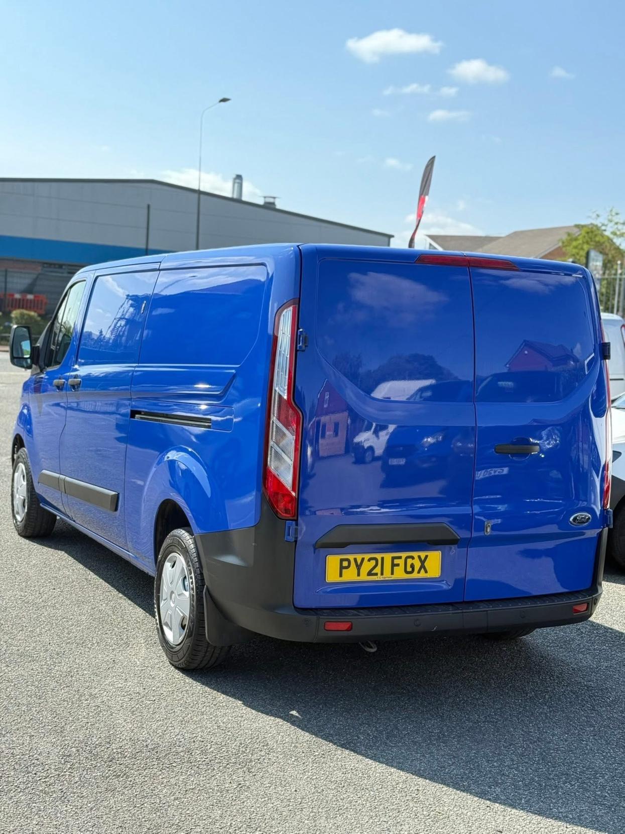 Ford Transit Custom 2.0 300 EcoBlue Trend Panel Van 5dr Diesel Manual L2 H1 Euro 6 (s/s) (105 ps)
