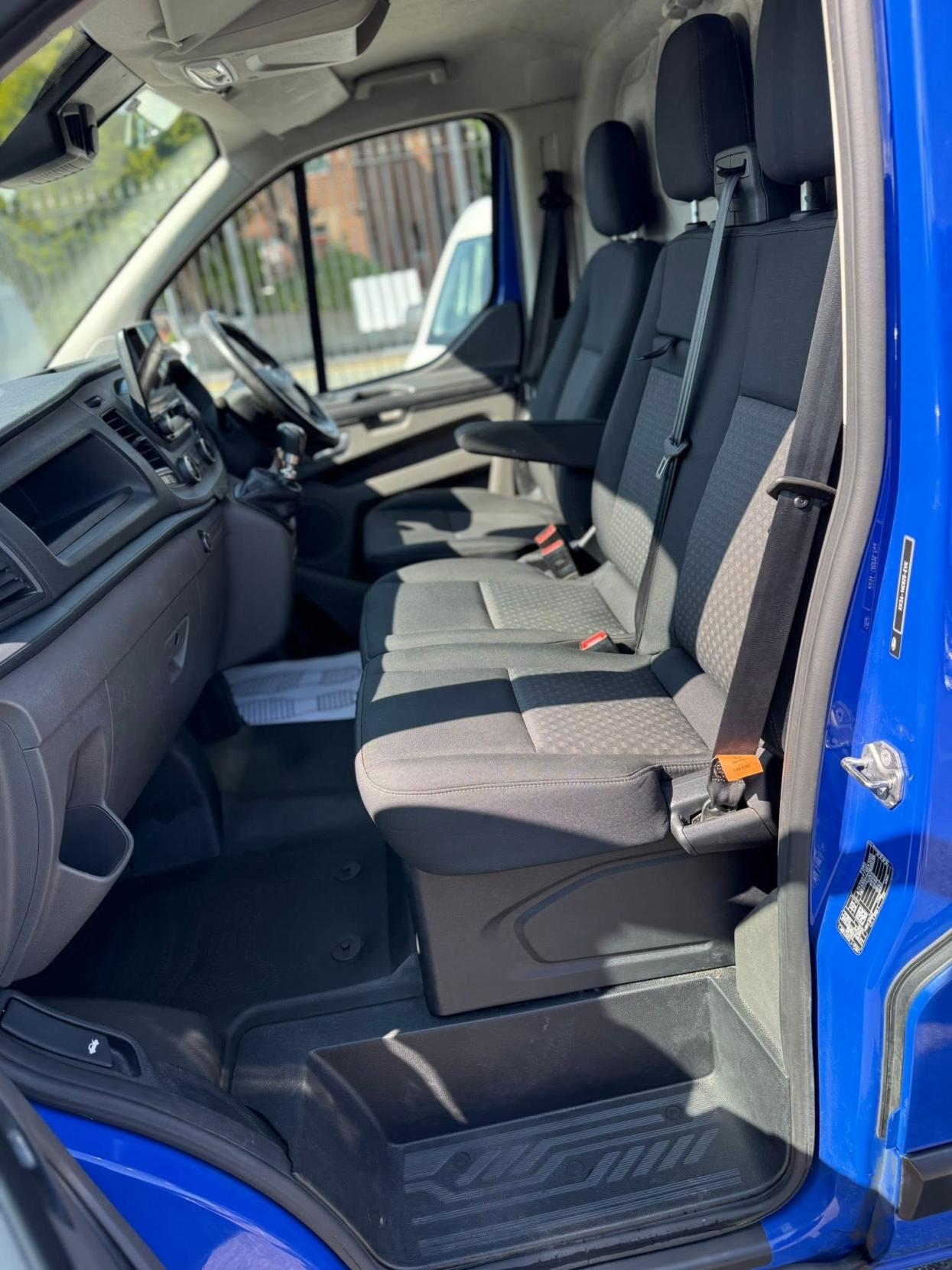 Ford Transit Custom 2.0 300 EcoBlue Trend Panel Van 5dr Diesel Manual L2 H1 Euro 6 (s/s) (105 ps)