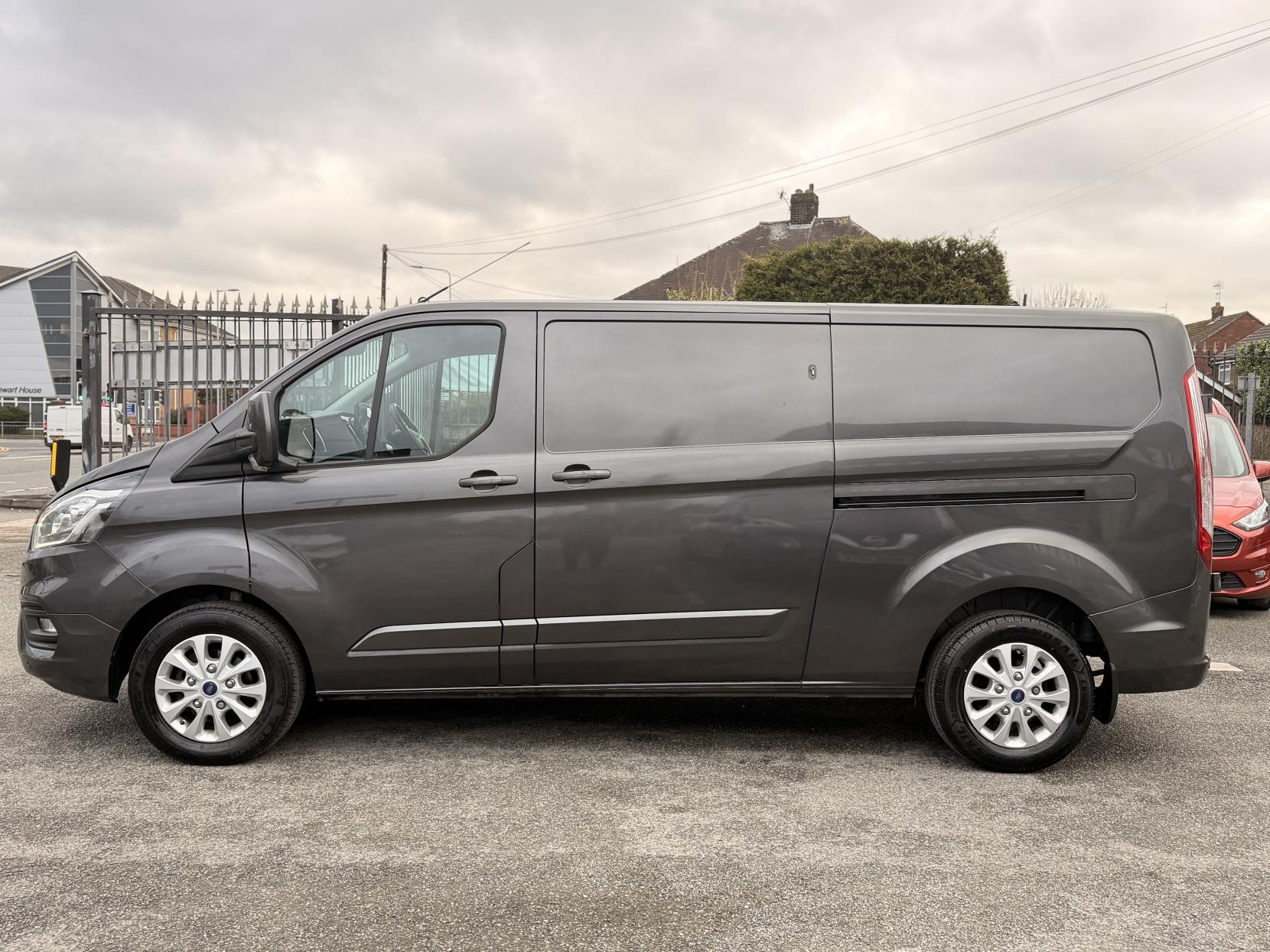 Ford Transit Custom 2.0 300 EcoBlue Limited Panel Van 5dr Diesel Auto L2 H1 Euro 6 (s/s) (130 ps)