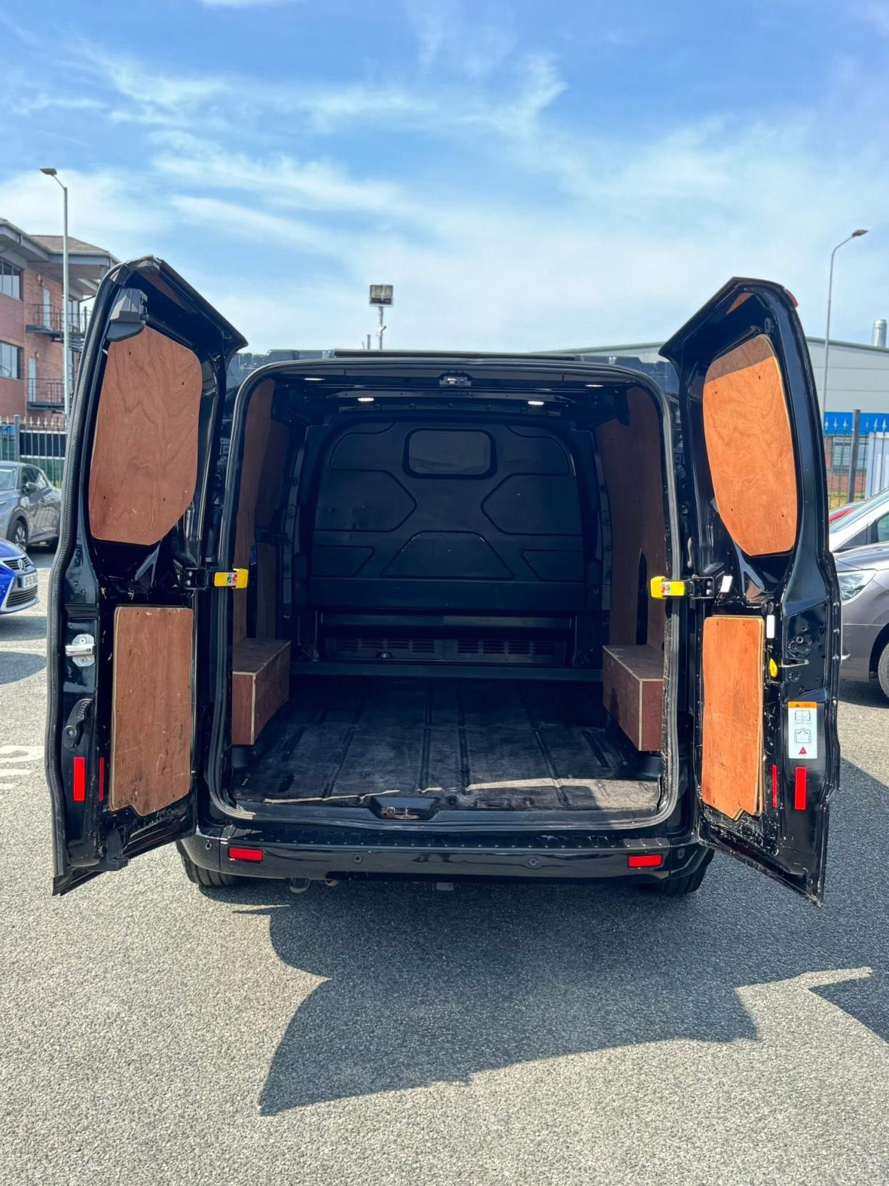 Ford Transit Custom 2.0 280 EcoBlue Limited Panel Van 5dr Diesel Auto L1 H1 Euro 6 (s/s) (130 ps)