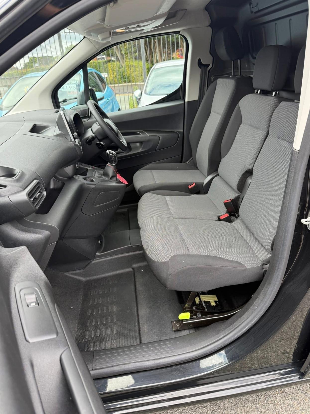 Citroen Berlingo 1.6 BlueHDi 1000 Enterprise M Panel Van 5dr Diesel Manual SWB Euro 6 (s/s) (100 ps)