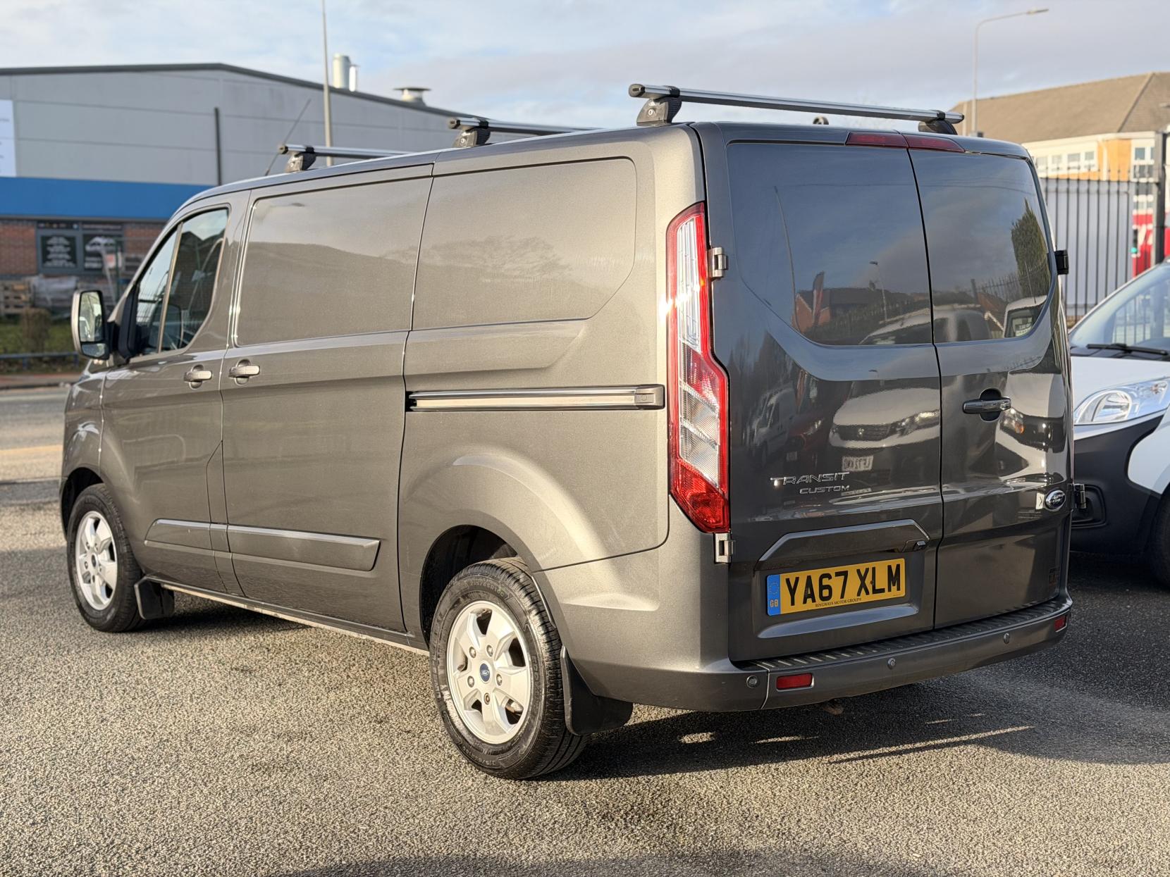 Ford Transit Custom 2.0 TDCi 270 Limited Panel Van 5dr Diesel Manual L1 H1 (157 g/km, 128 bhp)