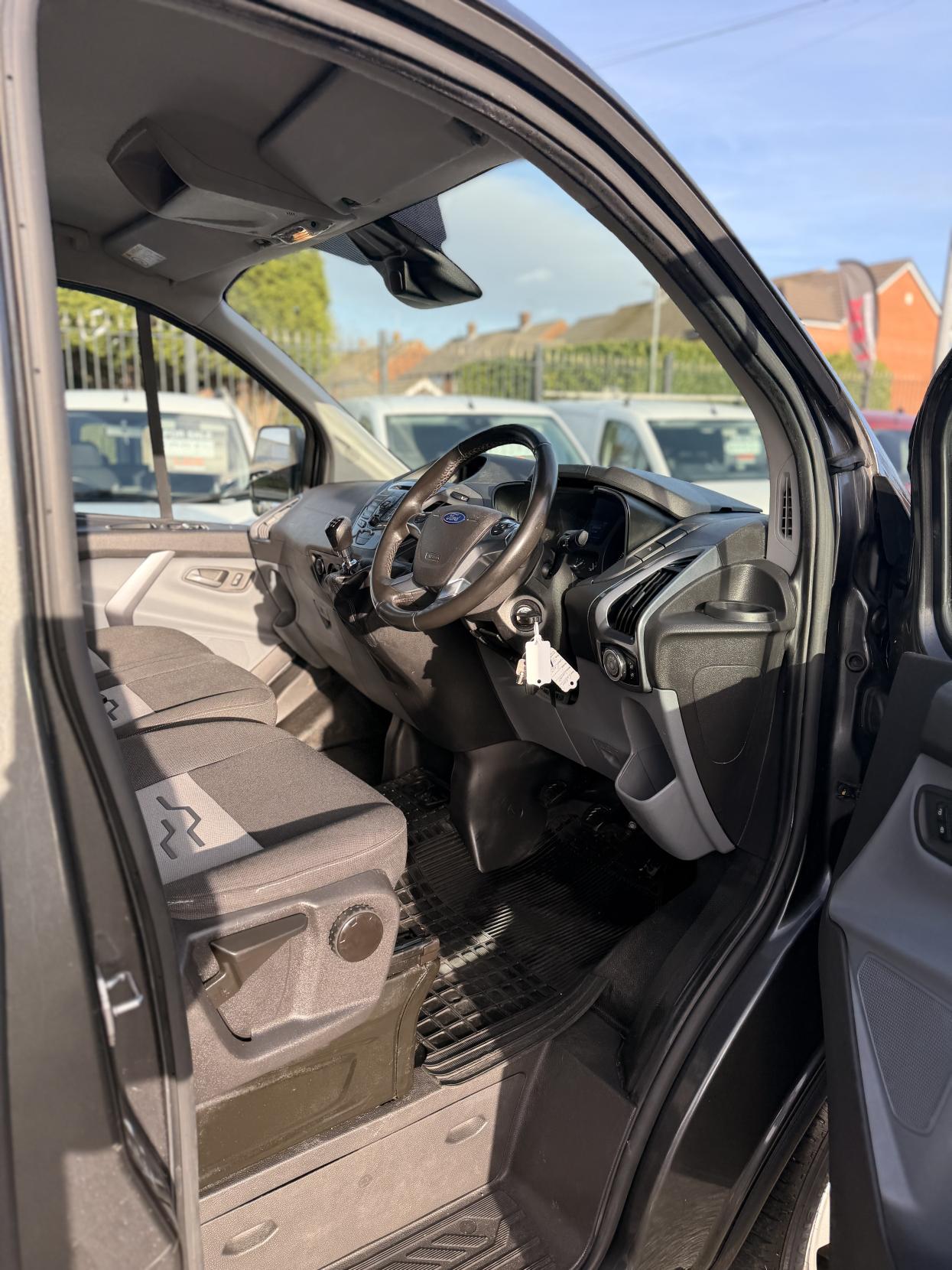 Ford Transit Custom 2.0 TDCi 270 Limited Panel Van 5dr Diesel Manual L1 H1 (157 g/km, 128 bhp)