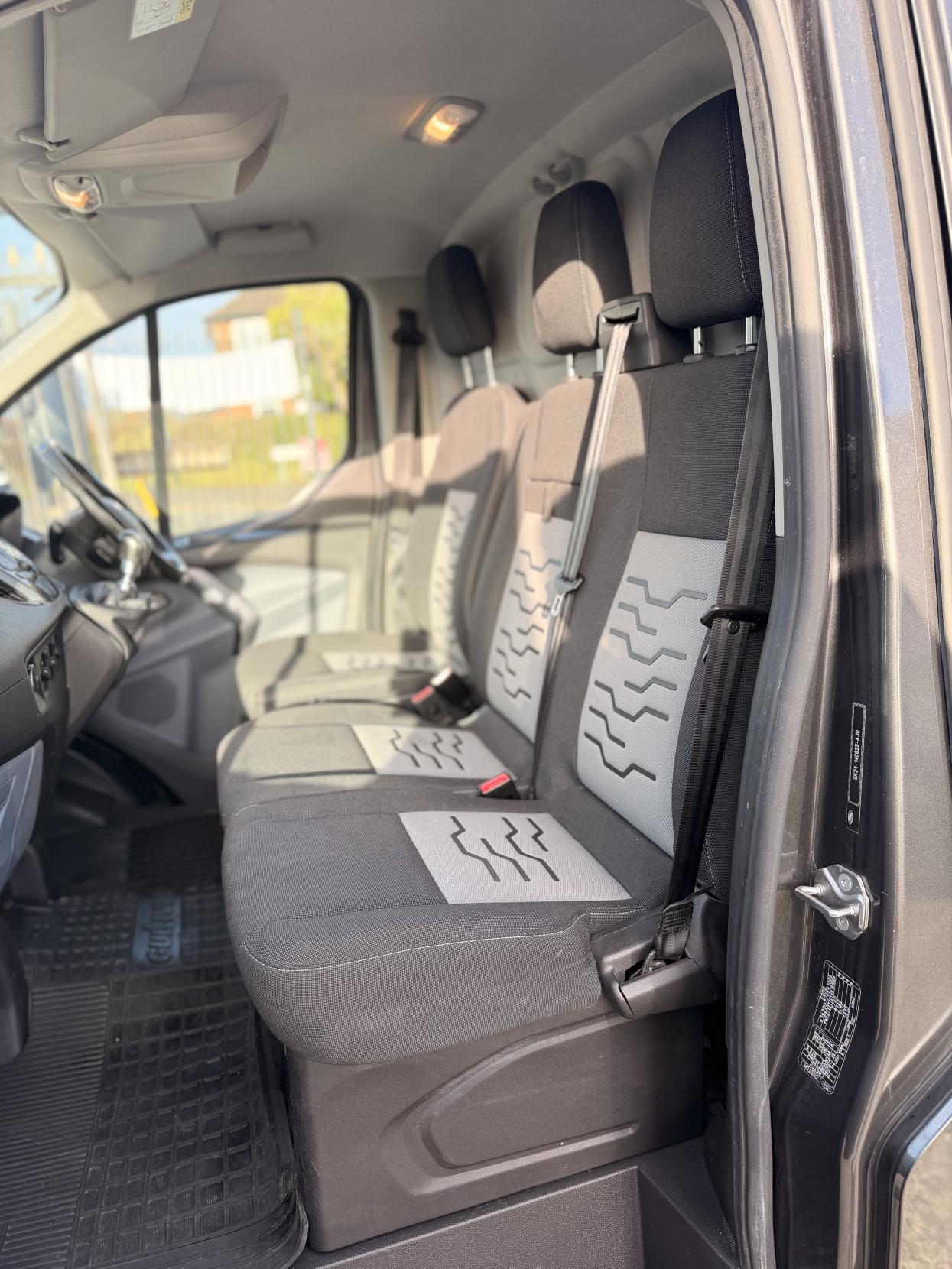 Ford Transit Custom 2.0 TDCi 270 Limited Panel Van 5dr Diesel Manual L1 H1 (157 g/km, 128 bhp)