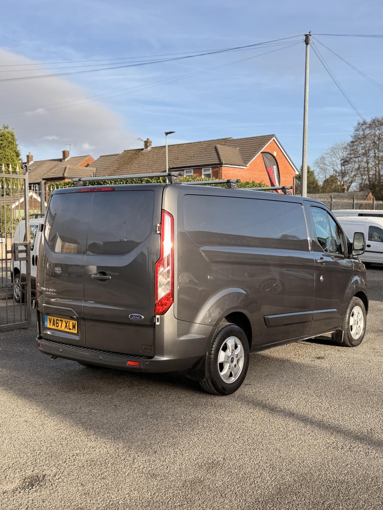 Ford Transit Custom 2.0 TDCi 270 Limited Panel Van 5dr Diesel Manual L1 H1 (157 g/km, 128 bhp)