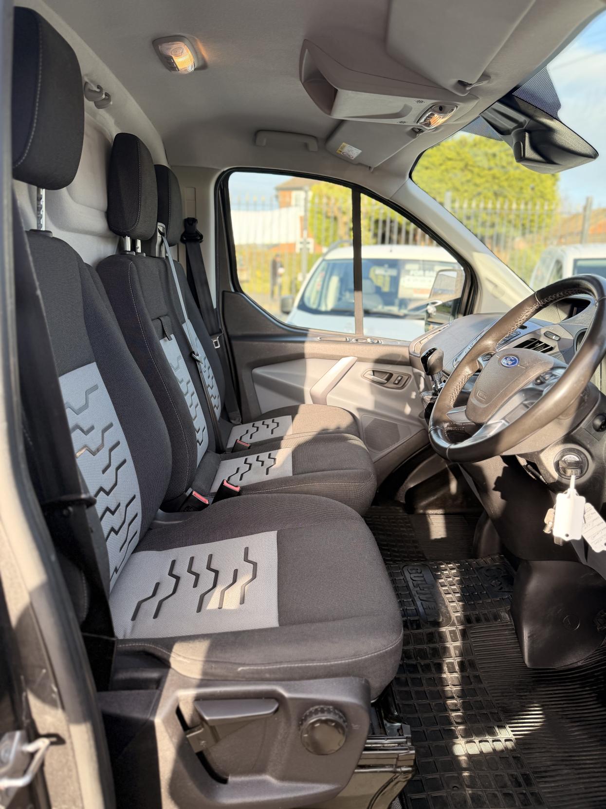 Ford Transit Custom 2.0 TDCi 270 Limited Panel Van 5dr Diesel Manual L1 H1 (157 g/km, 128 bhp)