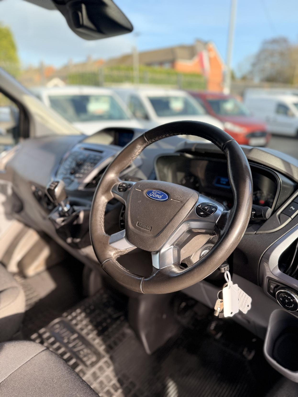 Ford Transit Custom 2.0 TDCi 270 Limited Panel Van 5dr Diesel Manual L1 H1 (157 g/km, 128 bhp)