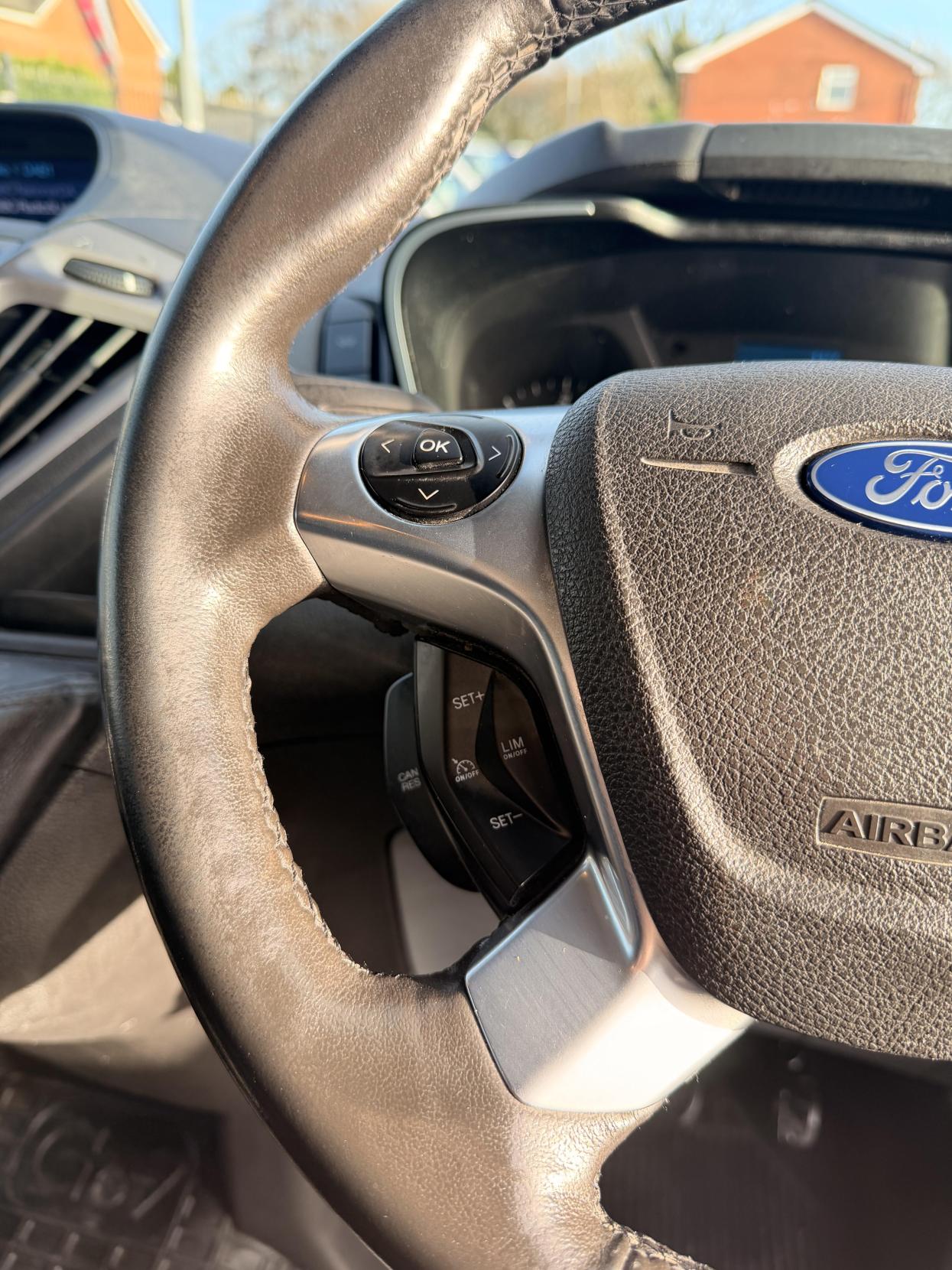 Ford Transit Custom 2.0 TDCi 270 Limited Panel Van 5dr Diesel Manual L1 H1 (157 g/km, 128 bhp)