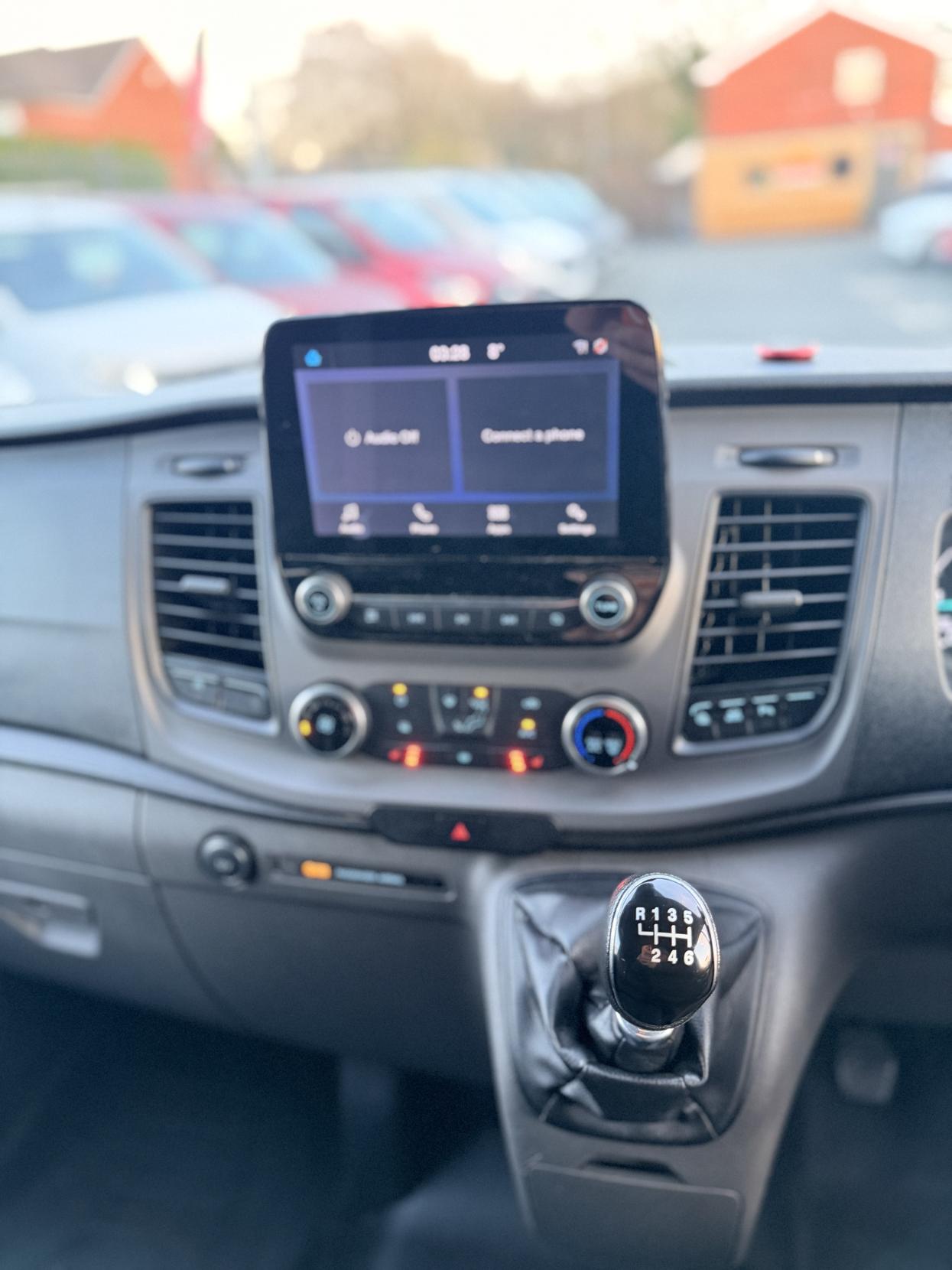 Ford Transit Custom 2.0 300 EcoBlue Trend Crew Van Double Cab 5dr Diesel Manual L2 H1 Euro 6 (6 Seat) (105 ps)