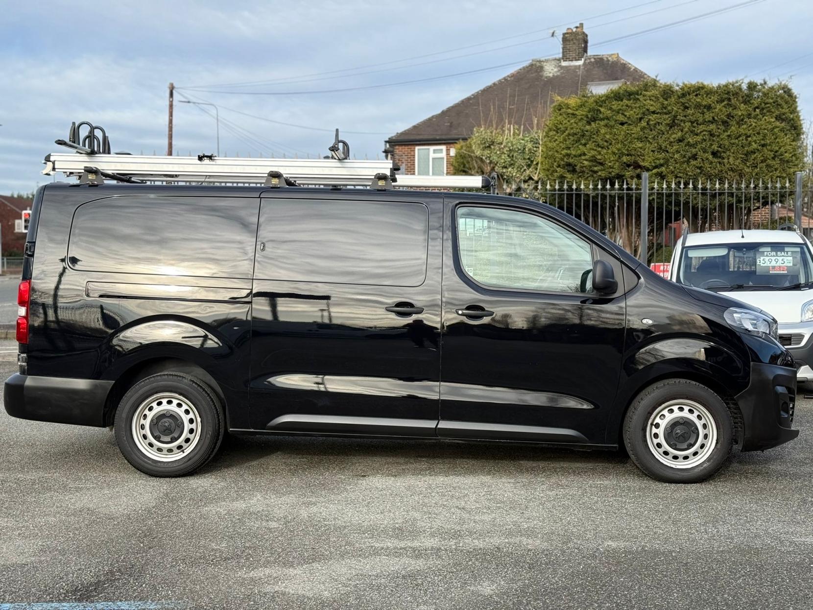 Peugeot Expert 1.6 BlueHDi 1200 Professional Long Panel Van 6dr Diesel Manual LWB Euro 6 (95 ps)