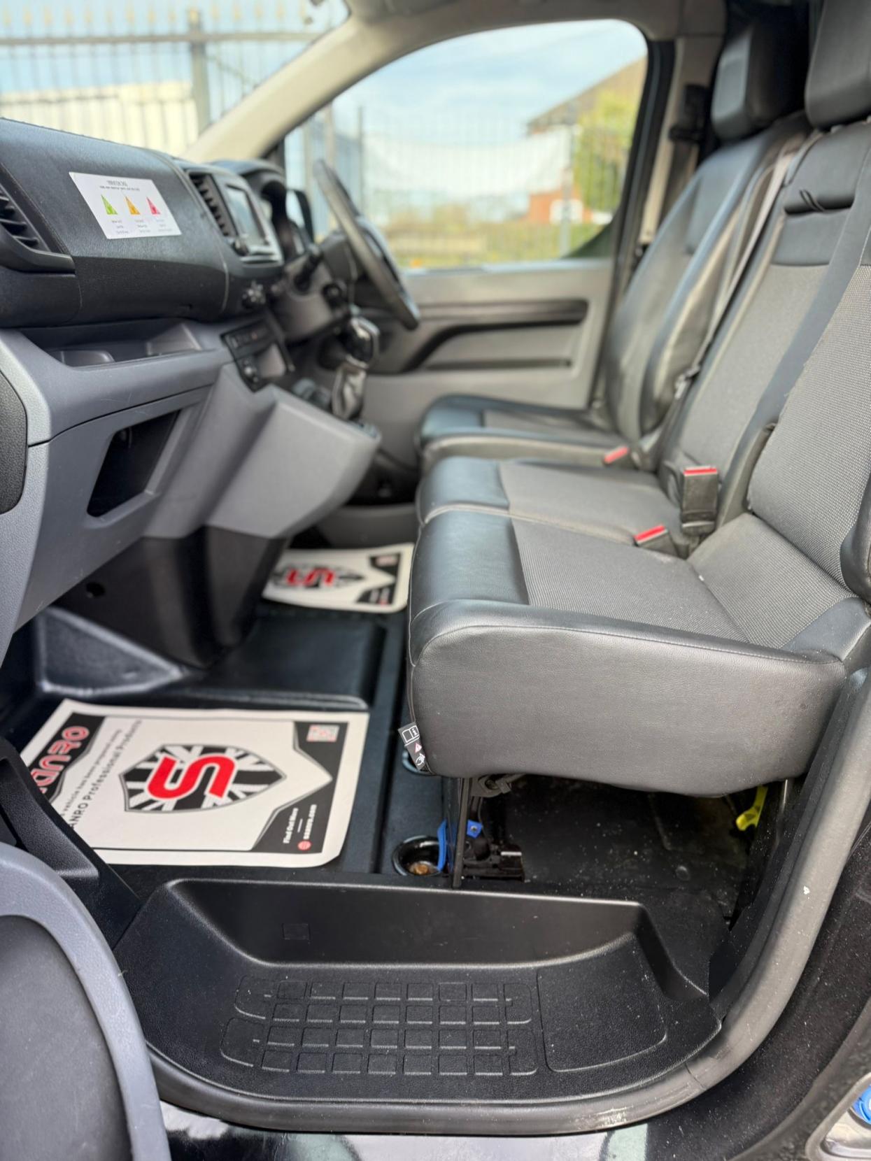 Peugeot Expert 1.6 BlueHDi 1200 Professional Long Panel Van 6dr Diesel Manual LWB Euro 6 (95 ps)