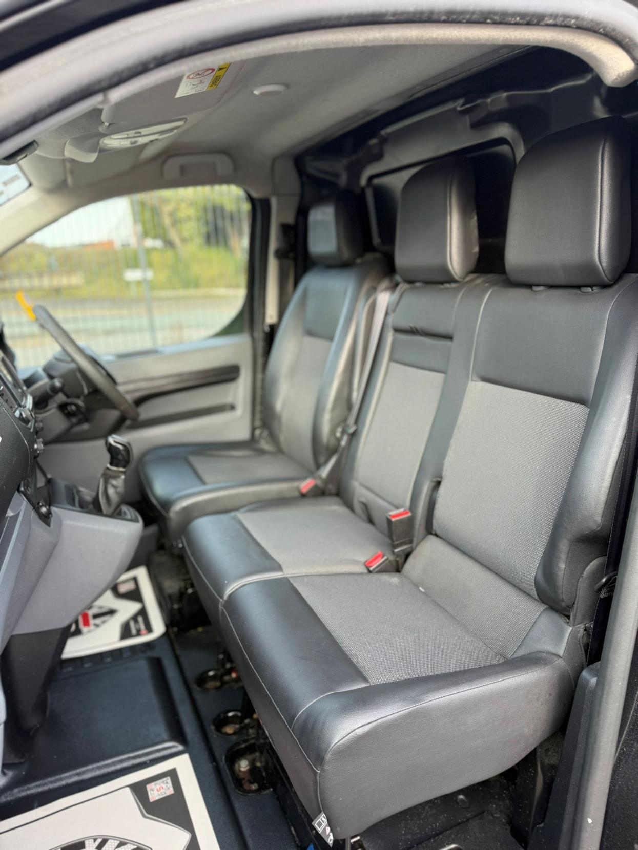 Peugeot Expert 1.6 BlueHDi 1200 Professional Long Panel Van 6dr Diesel Manual LWB Euro 6 (95 ps)