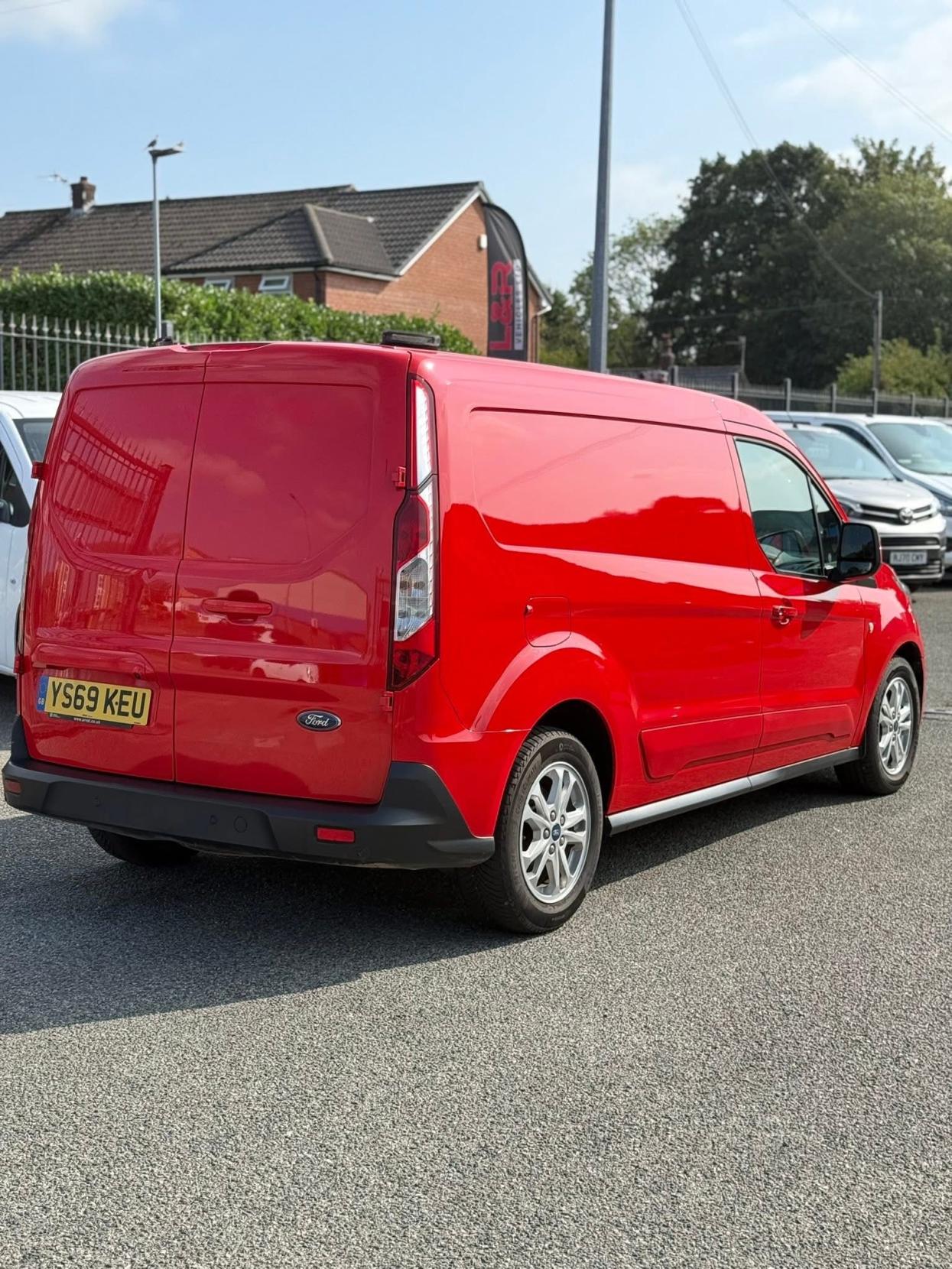 Ford Transit Connect 1.5 240 EcoBlue Limited Panel Van 5dr Diesel Manual L2 Euro 6 (s/s) (120 ps)
