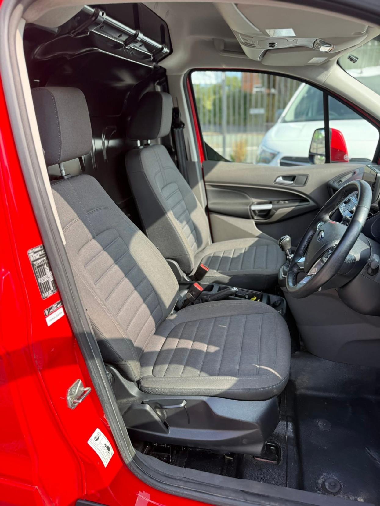 Ford Transit Connect 1.5 240 EcoBlue Limited Panel Van 5dr Diesel Manual L2 Euro 6 (s/s) (120 ps)