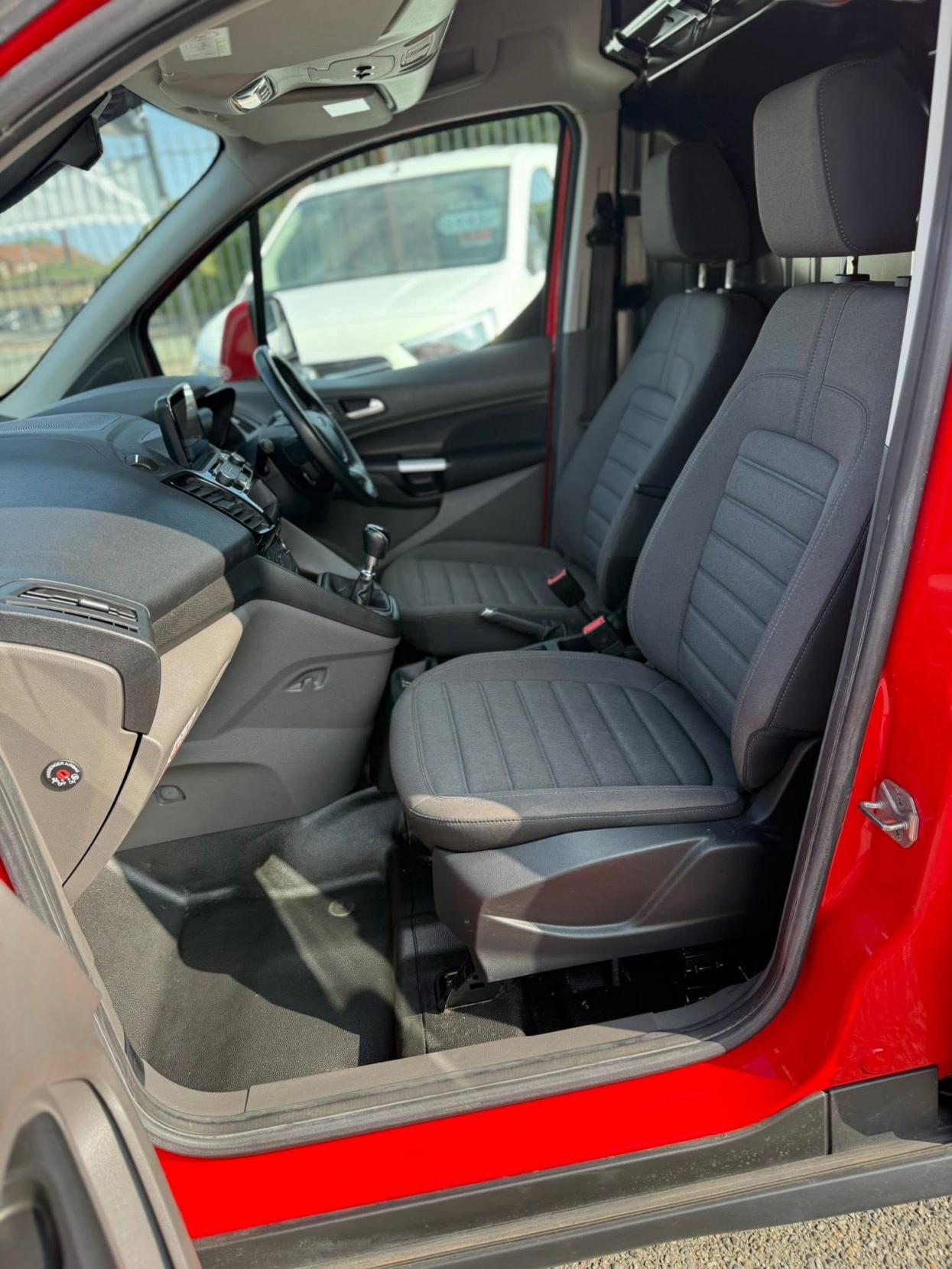 Ford Transit Connect 1.5 240 EcoBlue Limited Panel Van 5dr Diesel Manual L2 Euro 6 (s/s) (120 ps)