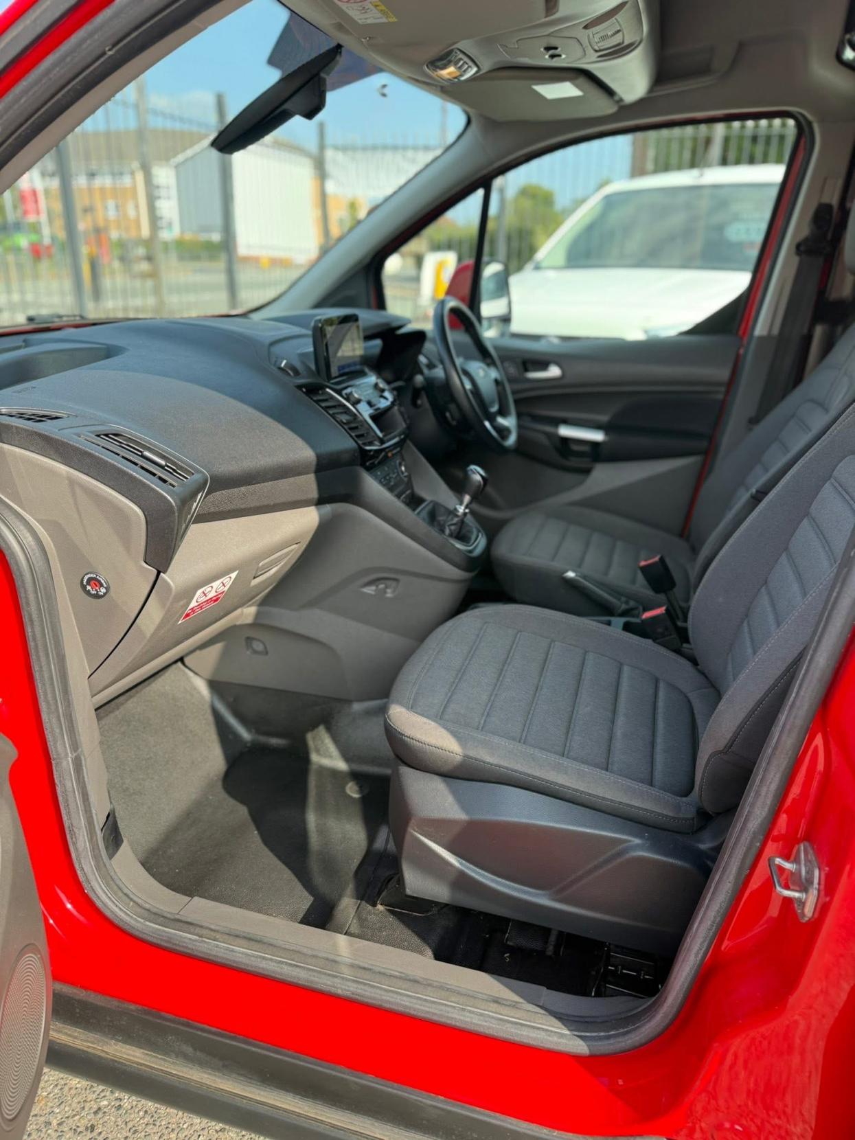 Ford Transit Connect 1.5 240 EcoBlue Limited Panel Van 5dr Diesel Manual L2 Euro 6 (s/s) (120 ps)