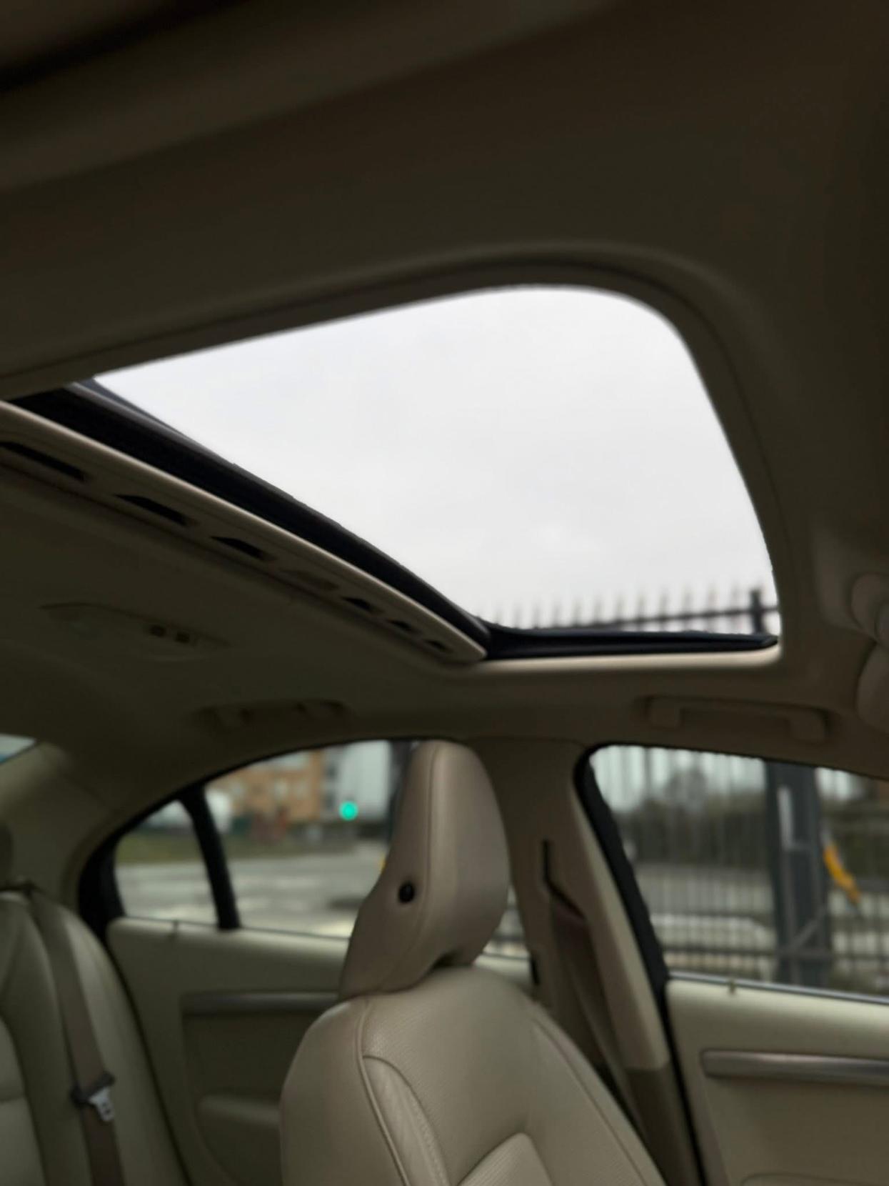 Volvo S80 2.5T SE Sport Saloon 4dr Petrol Manual (223 g/km, 197 bhp)