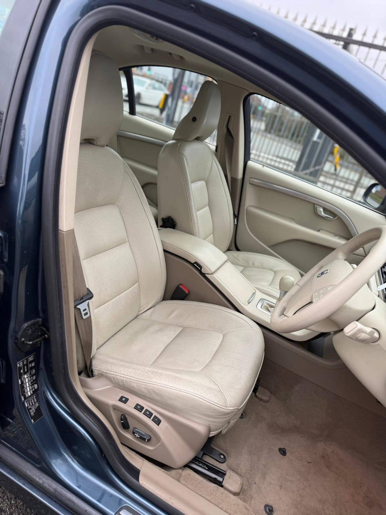 Volvo S80 2.5T SE Sport Saloon 4dr Petrol Manual (223 g/km, 197 bhp)