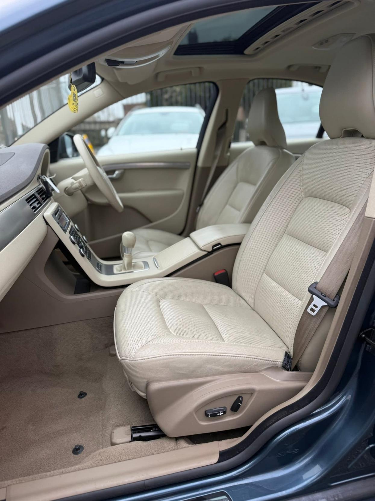 Volvo S80 2.5T SE Sport Saloon 4dr Petrol Manual (223 g/km, 197 bhp)