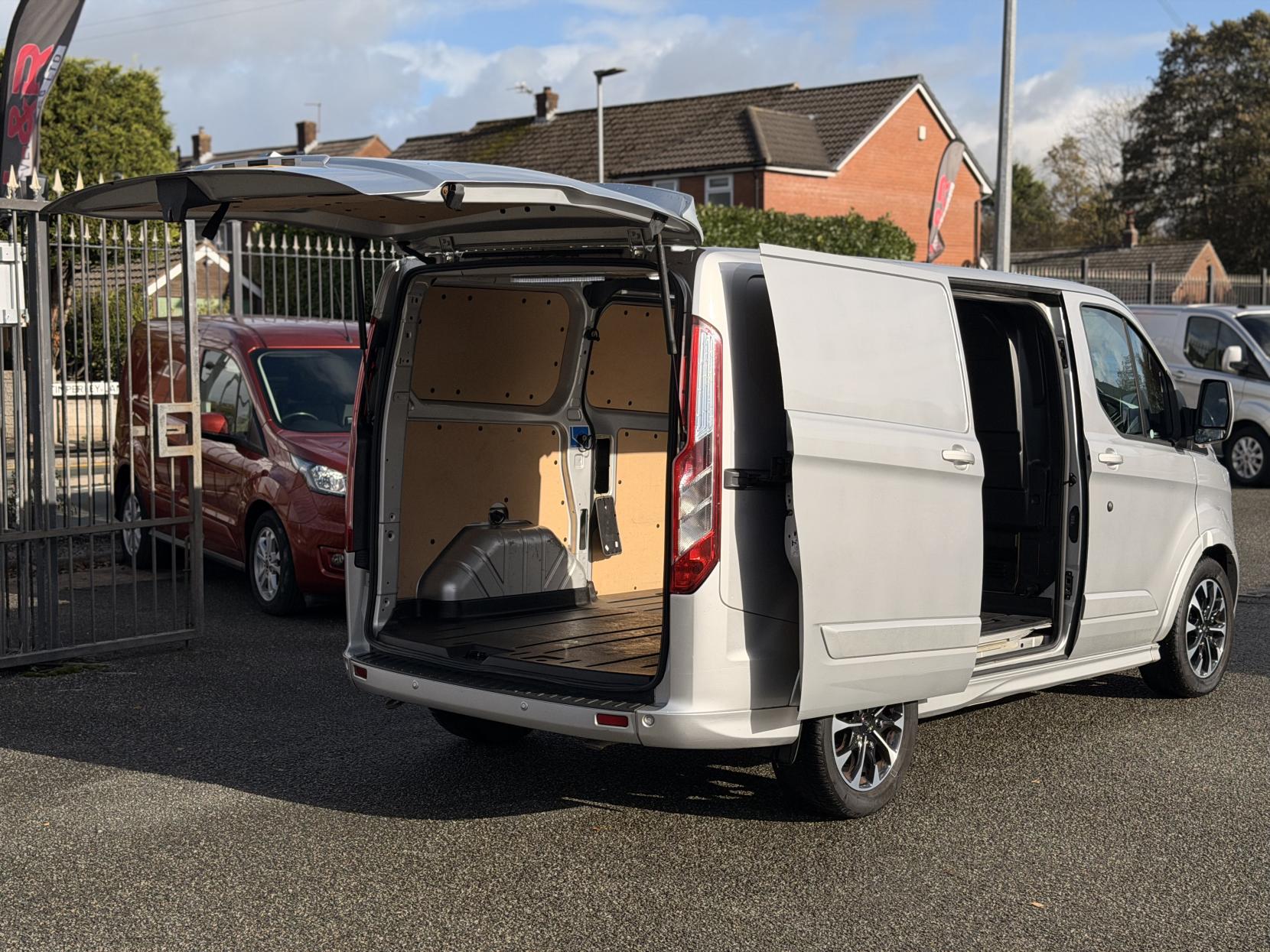 Ford Transit Custom 2.0 280 EcoBlue Limited Panel Van 5dr Diesel Auto L1 H1 Euro 6 (170 ps)