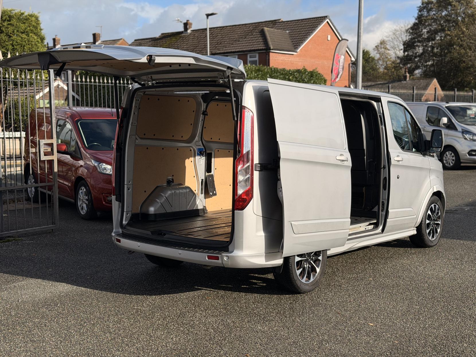 Ford Transit Custom 2.0 280 EcoBlue Limited Panel Van 5dr Diesel Auto L1 H1 Euro 6 (170 ps)