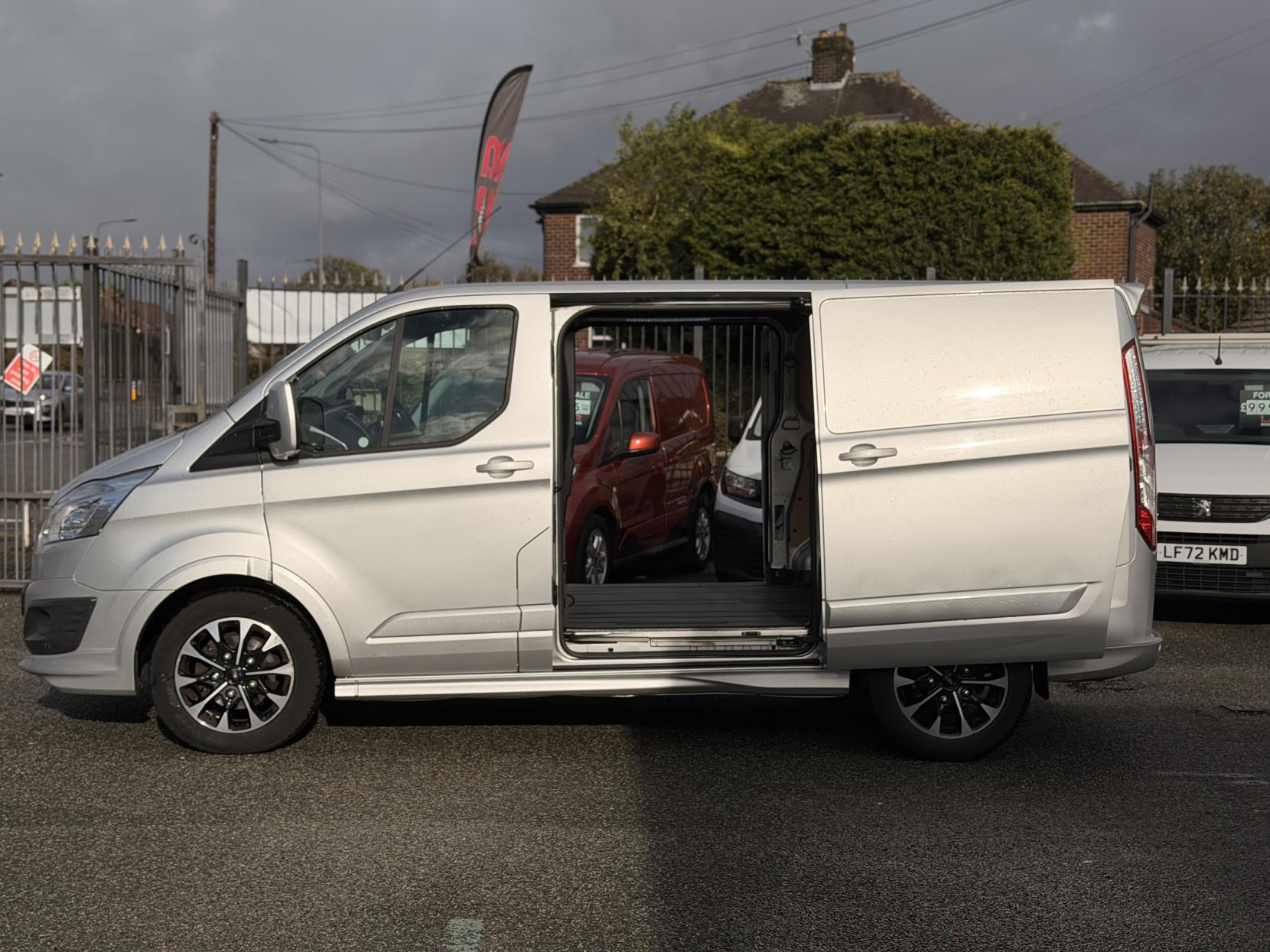 Ford Transit Custom 2.0 280 EcoBlue Limited Panel Van 5dr Diesel Auto L1 H1 Euro 6 (170 ps)