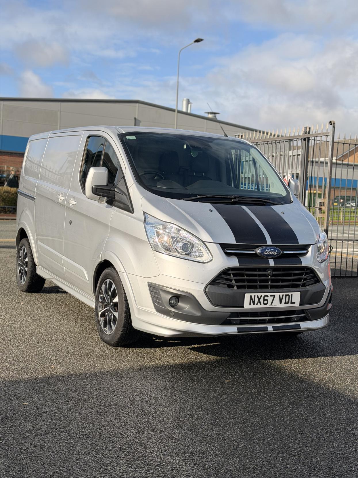 Ford Transit Custom 2.0 280 EcoBlue Limited Panel Van 5dr Diesel Auto L1 H1 Euro 6 (170 ps)