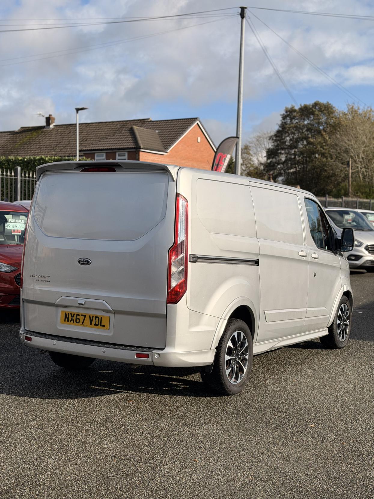Ford Transit Custom 2.0 280 EcoBlue Limited Panel Van 5dr Diesel Auto L1 H1 Euro 6 (170 ps)