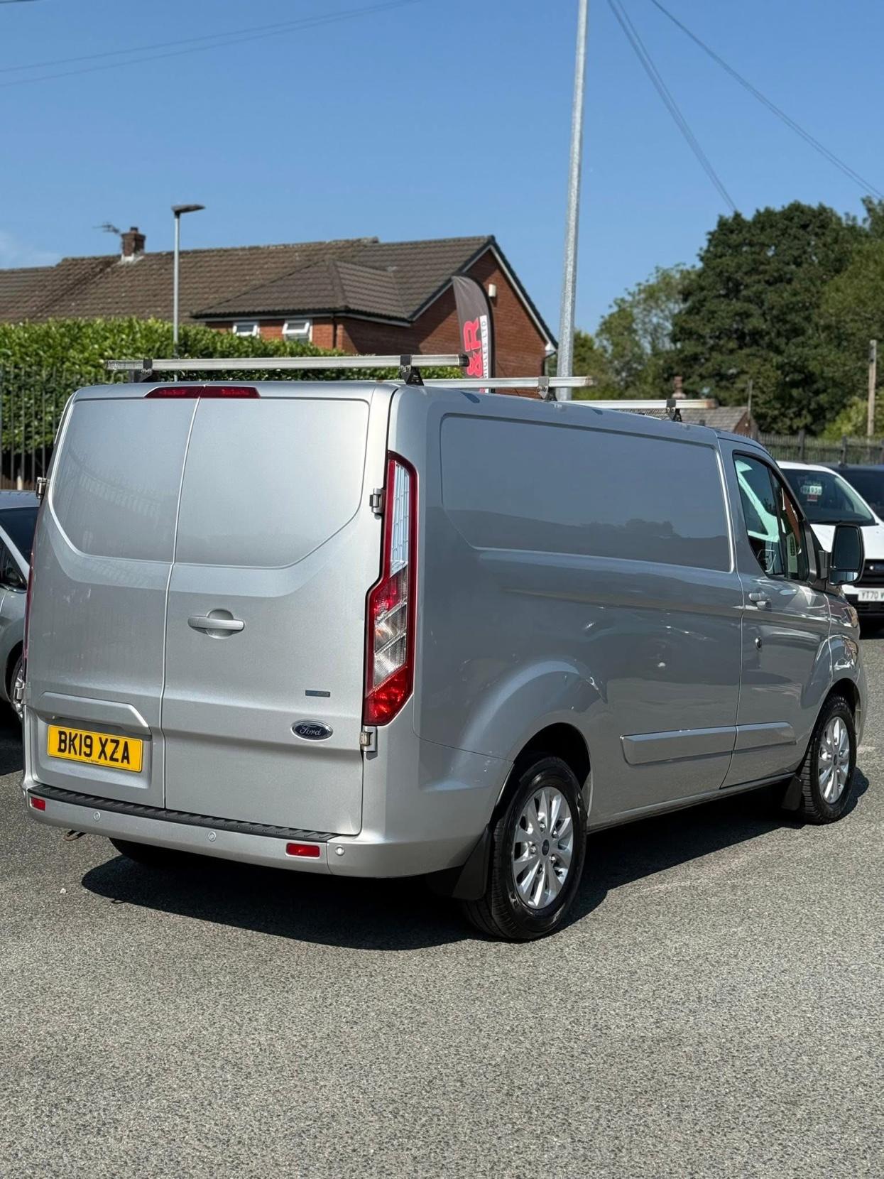 Ford Transit Custom 2.0 300 EcoBlue Limited Panel Van 5dr Diesel Manual L1 H1 Euro 6 (130 ps)
