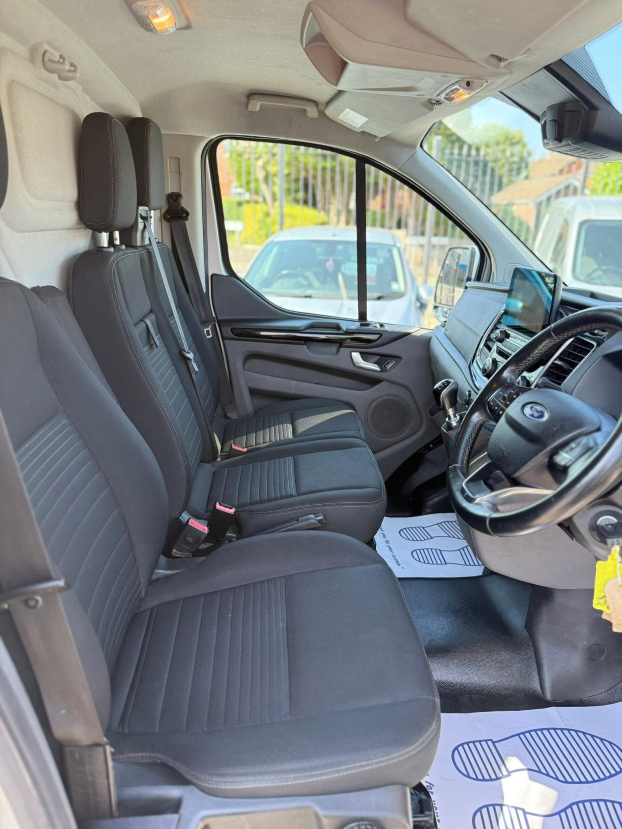 Ford Transit Custom 2.0 300 EcoBlue Limited Panel Van 5dr Diesel Manual L1 H1 Euro 6 (130 ps)