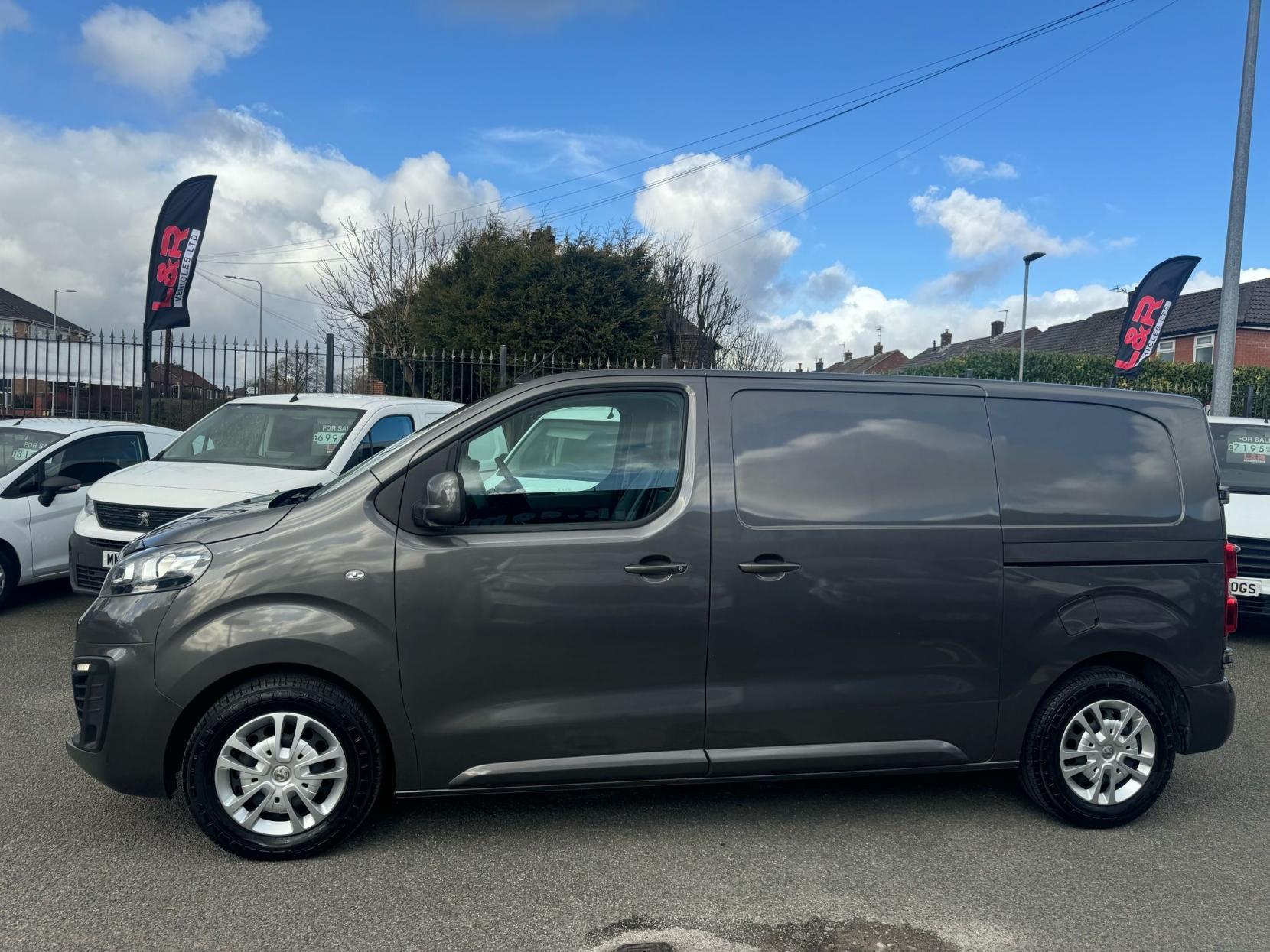 Vauxhall Vivaro 1.5 Turbo D 2700 Sportive Panel Van 5dr Diesel Manual L1 H1 Euro 6 (s/s) (100 ps)