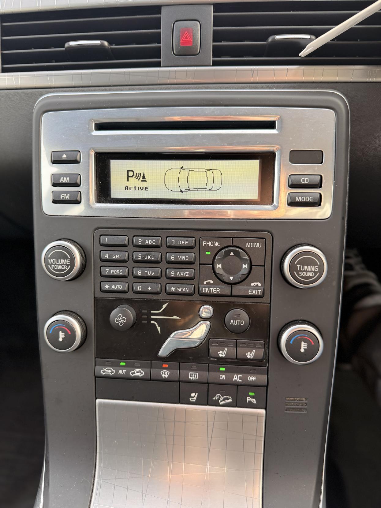 Volvo XC70 2.4 D5 SE Lux Estate 5dr Diesel Manual AWD Euro 5 (205 ps)