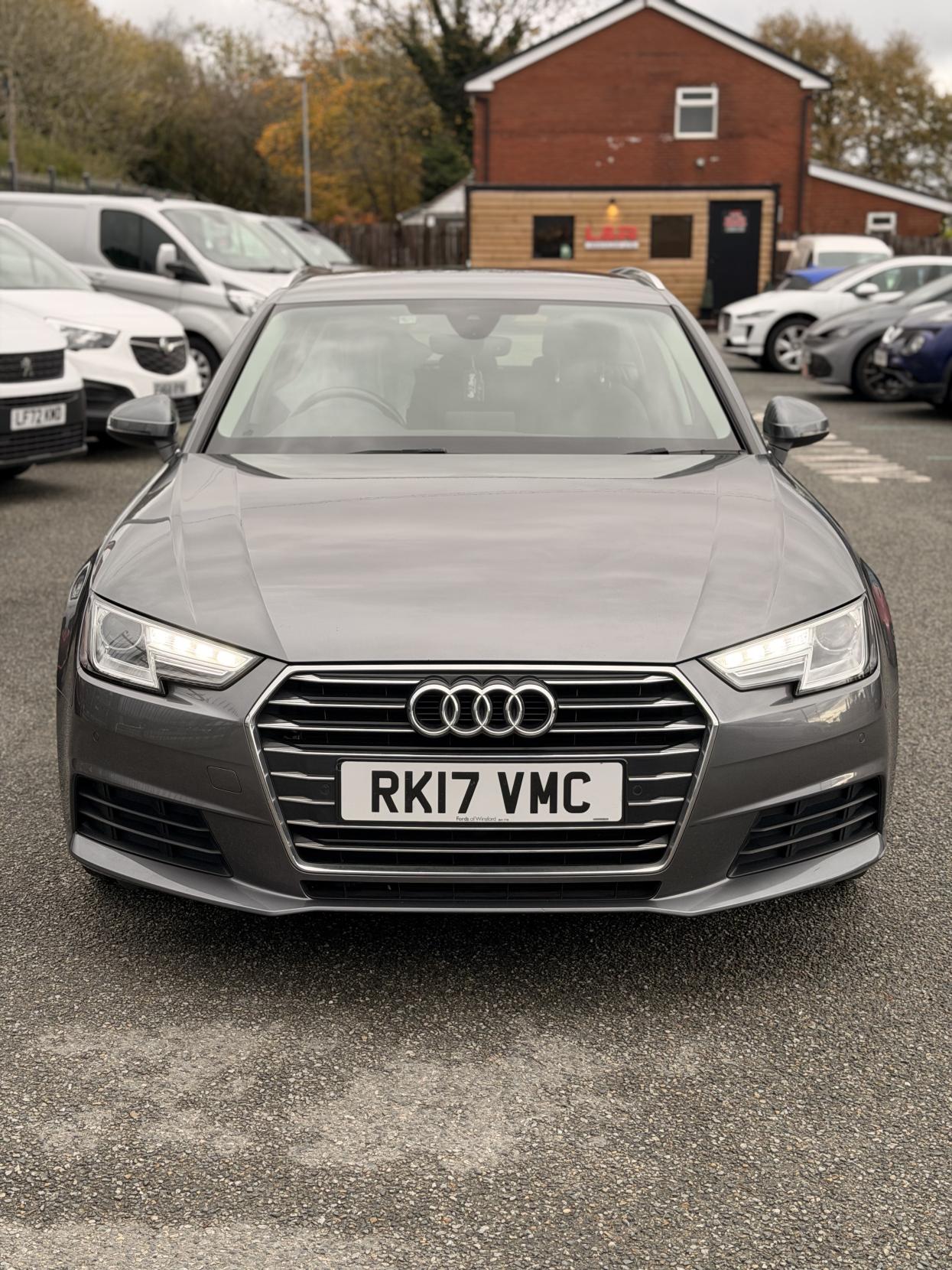 Audi A4 Avant 2.0 TDI ultra SE Estate 5dr Diesel Manual Euro 6 (s/s) (150 ps)
