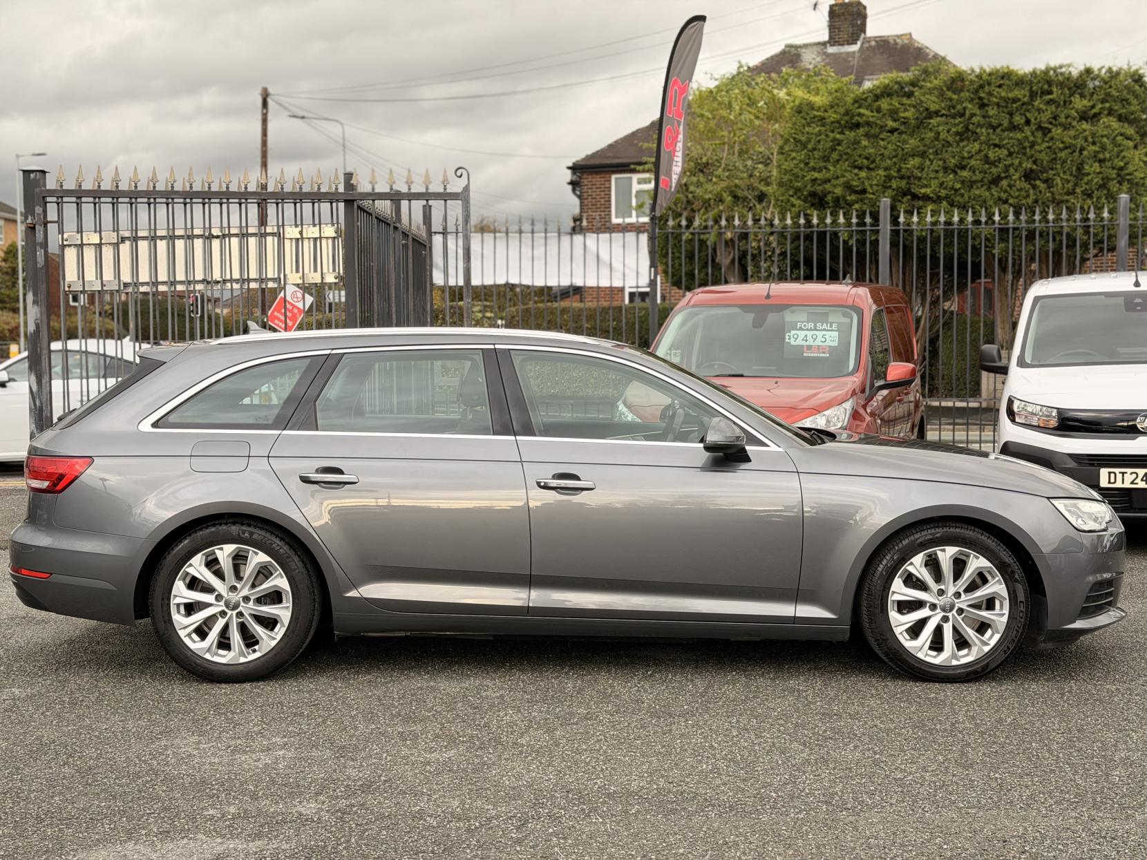 Audi A4 Avant 2.0 TDI ultra SE Estate 5dr Diesel Manual Euro 6 (s/s) (150 ps)