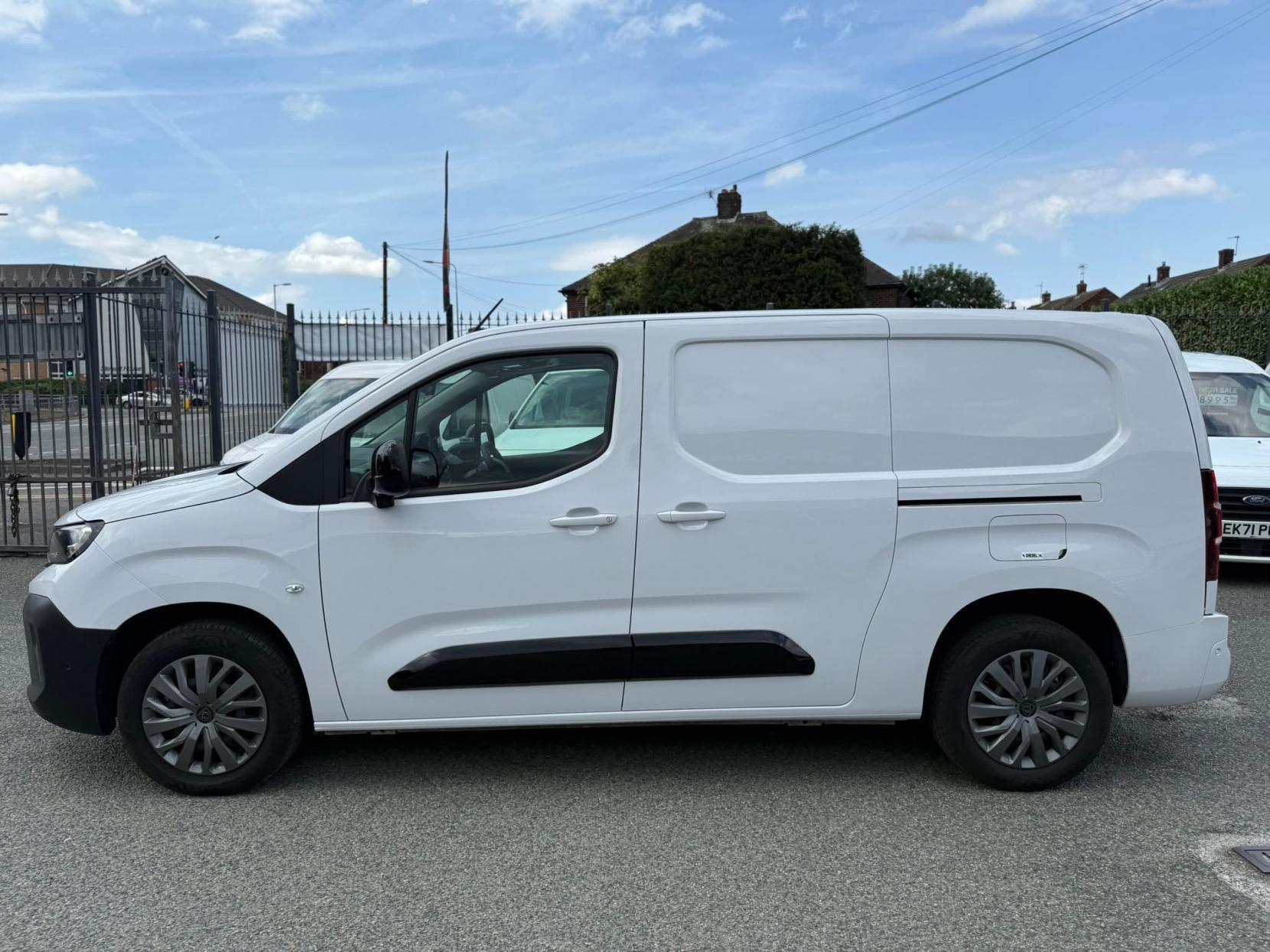 Peugeot Partner 1.5 BlueHDi 950 Asphalt Long Panel Van 6dr Diesel Manual LWB Euro 6 (s/s) (100 ps)