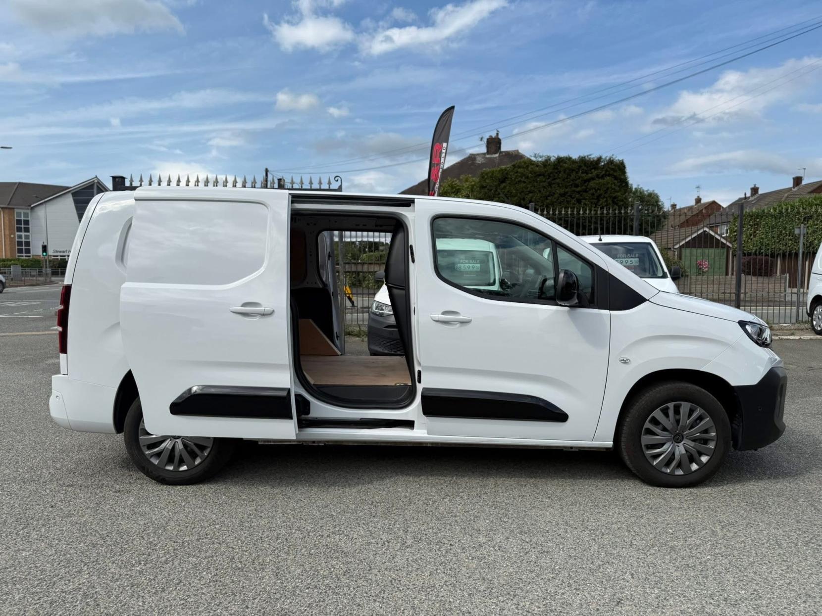 Peugeot Partner 1.5 BlueHDi 950 Asphalt Long Panel Van 6dr Diesel Manual LWB Euro 6 (s/s) (100 ps)