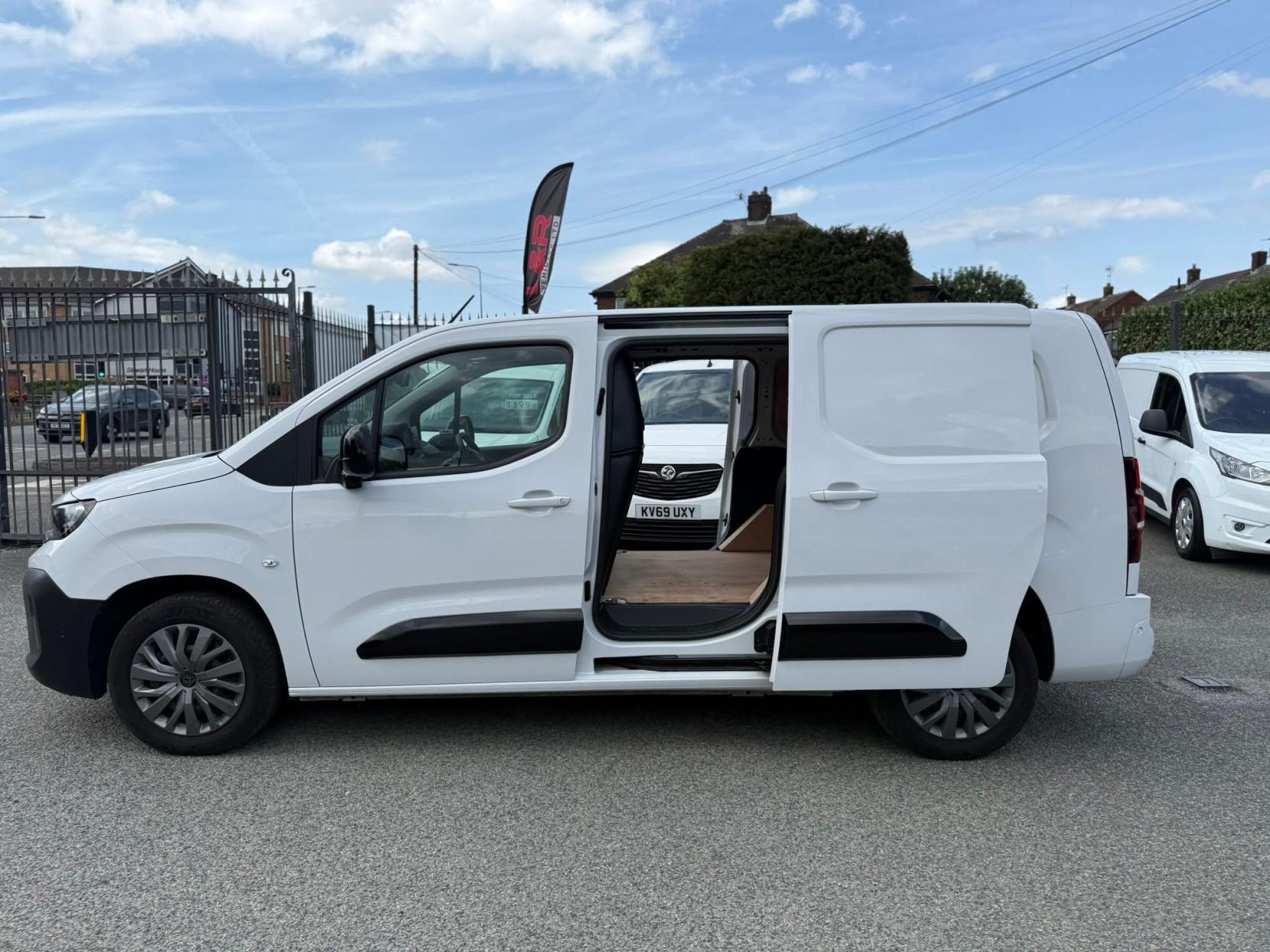 Peugeot Partner 1.5 BlueHDi 950 Asphalt Long Panel Van 6dr Diesel Manual LWB Euro 6 (s/s) (100 ps)