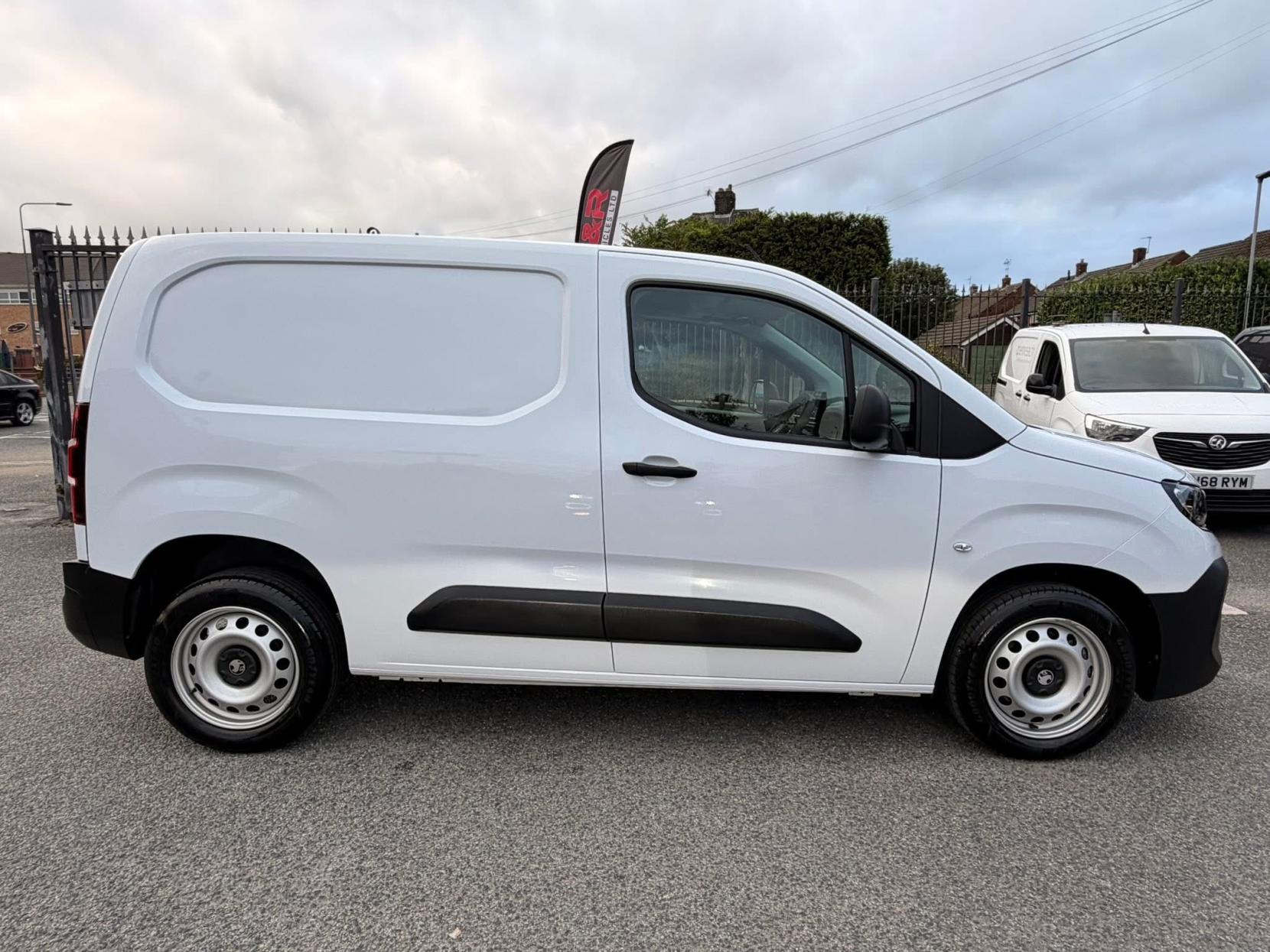 Vauxhall Combo 1.5 Turbo D 2300 Prime Panel Van 5dr Diesel Manual SWB Euro 6 (s/s) (100 ps)