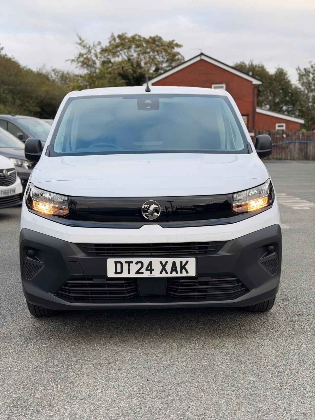 Vauxhall Combo 1.5 Turbo D 2300 Prime Panel Van 5dr Diesel Manual SWB Euro 6 (s/s) (100 ps)