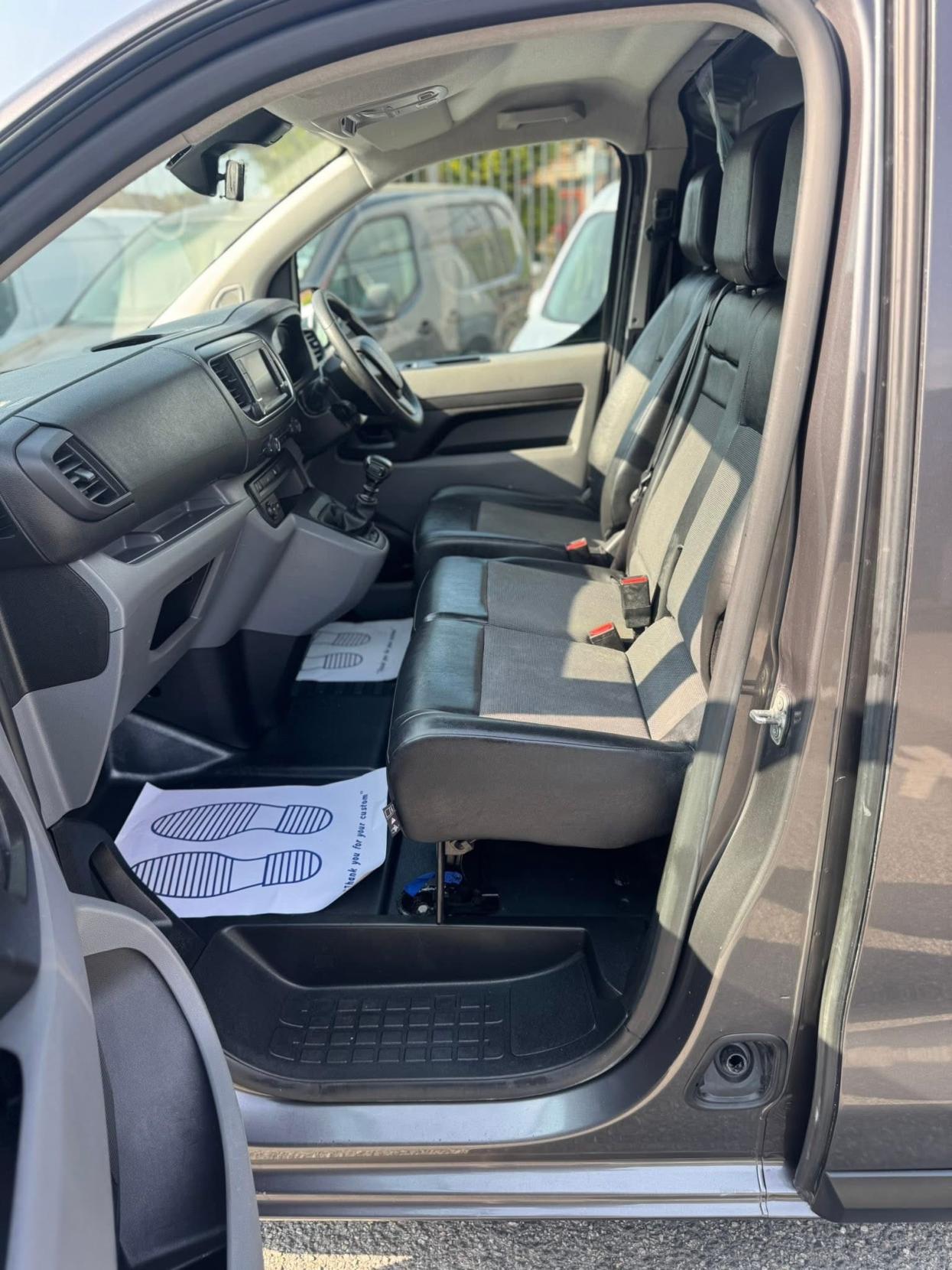 Peugeot Expert 2.0 BlueHDi 1400 Professional Standard Panel Van 6dr Diesel Manual MWB Euro 6 (s/s) (120 ps)