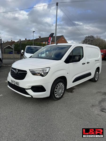 Vauxhall Combo 1.5 Turbo D 2300 Sportive Panel Van 4dr Diesel Manual L2 H1 Euro 6 (s/s) (100 ps)