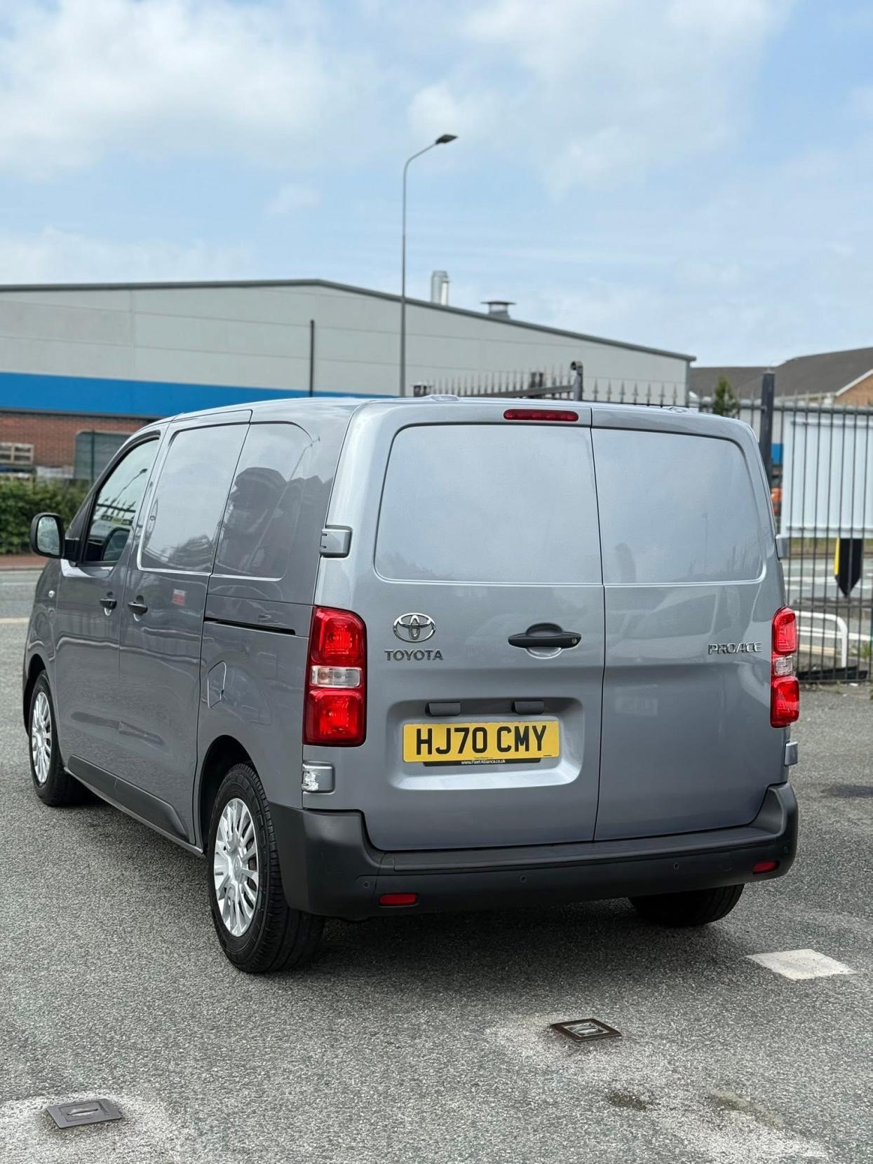 Toyota ProAce 1.5D Icon Compact Panel Van 6dr Diesel Manual SWB Euro 6 (100 bhp)