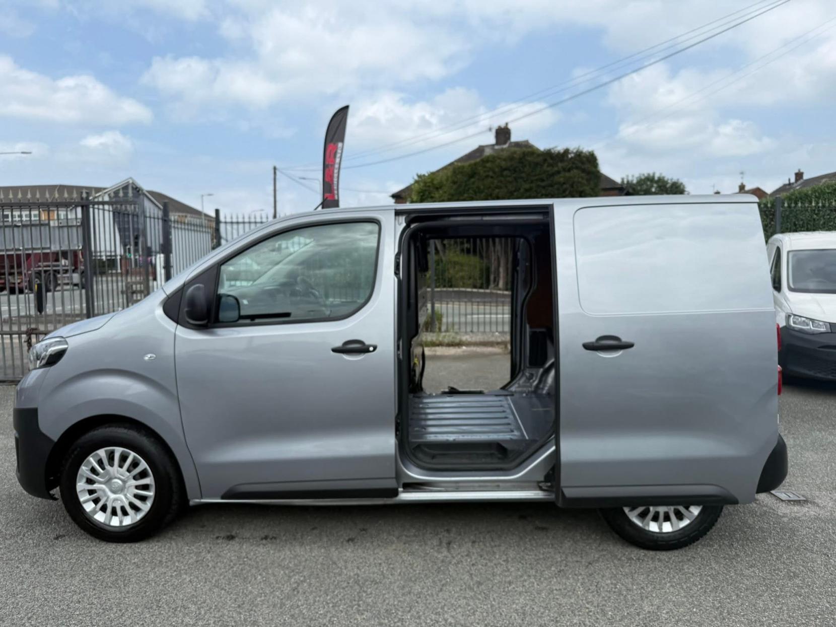 Toyota ProAce 1.5D Icon Compact Panel Van 6dr Diesel Manual SWB Euro 6 (100 bhp)