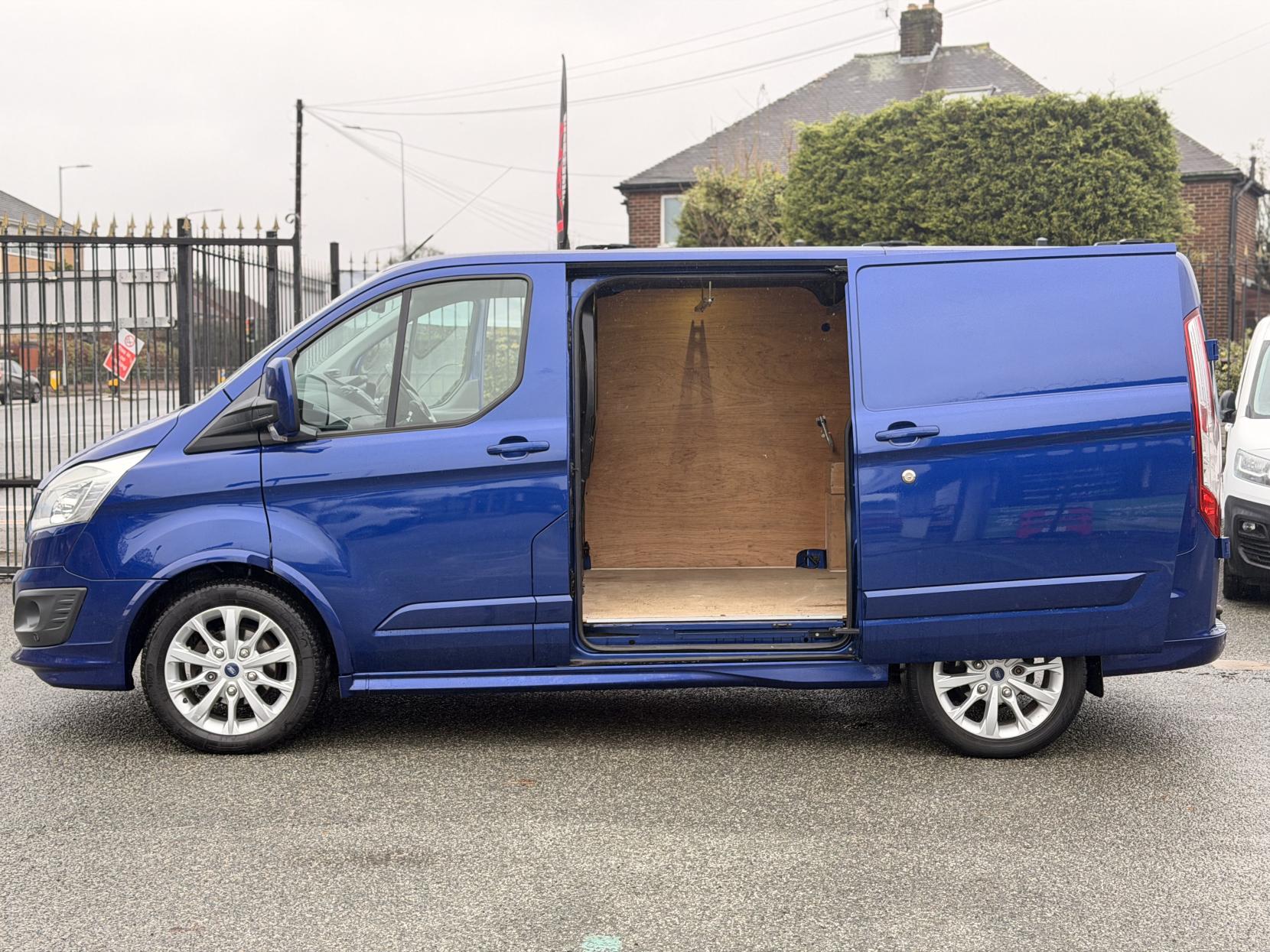 Ford Transit Custom 2.0 TDCi 290 Limited Panel Van 5dr Diesel Manual L1 H1 (171 g/km, 168 bhp)