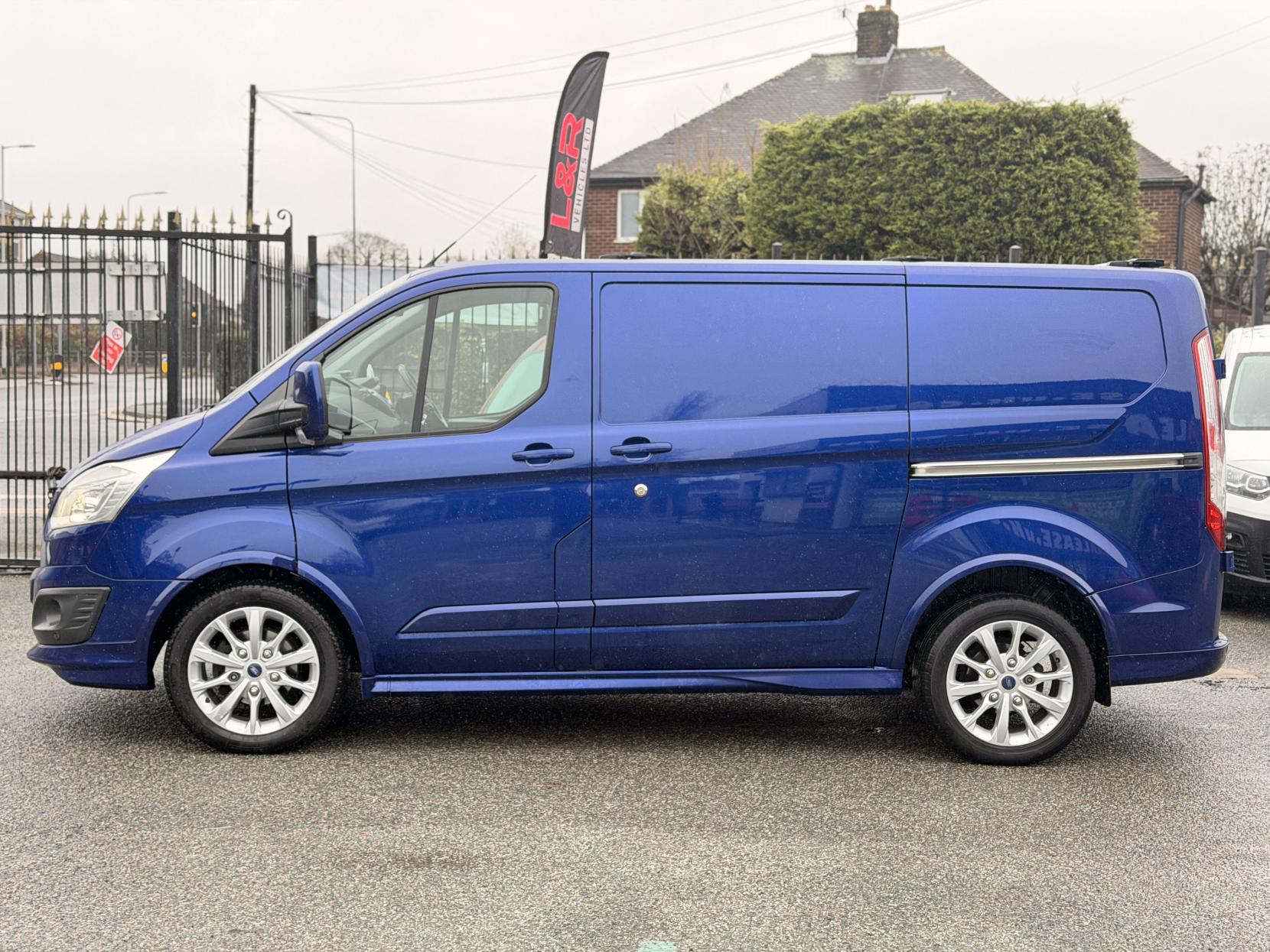 Ford Transit Custom 2.0 TDCi 290 Limited Panel Van 5dr Diesel Manual L1 H1 (171 g/km, 168 bhp)