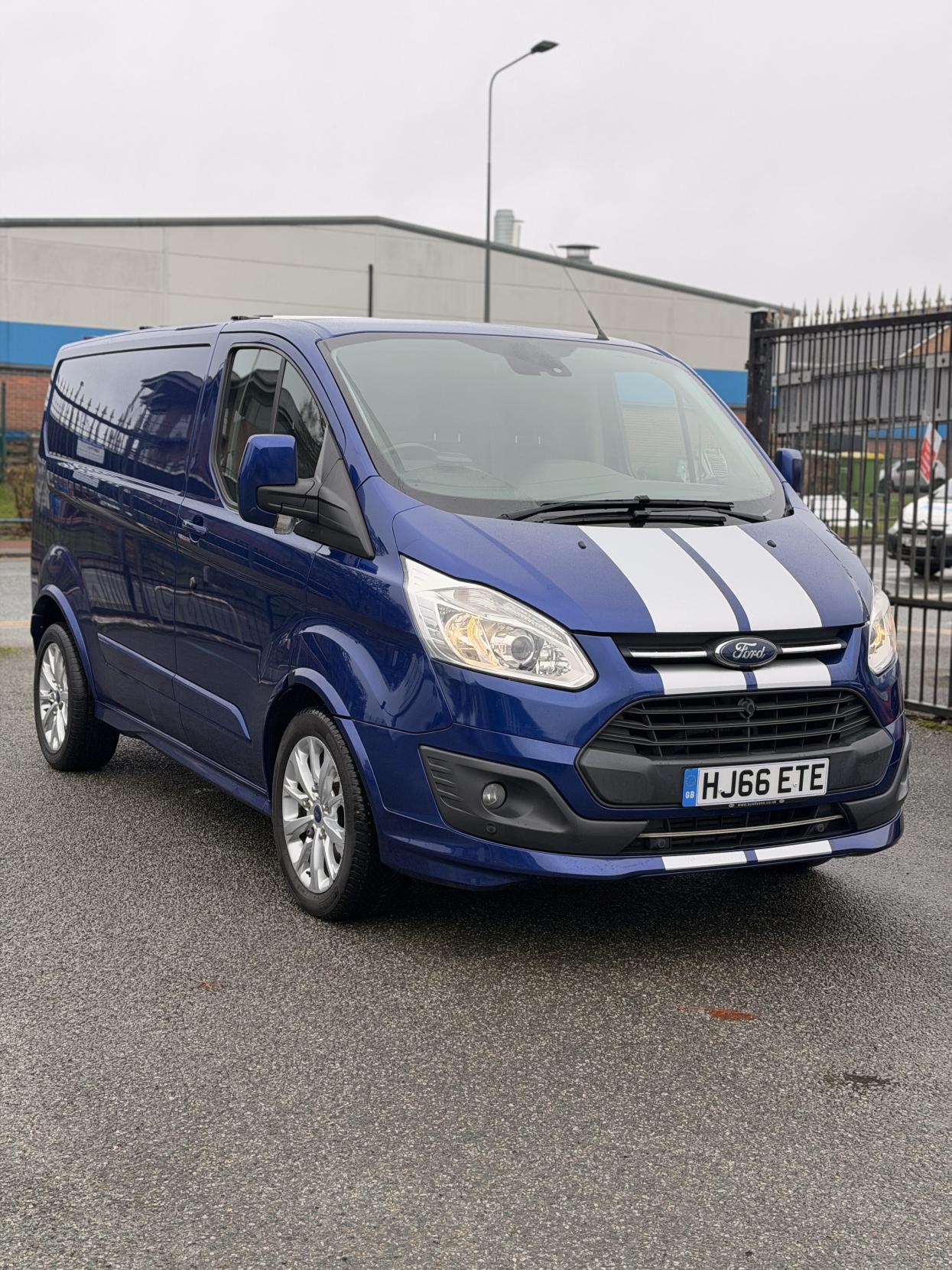 Ford Transit Custom 2.0 TDCi 290 Limited Panel Van 5dr Diesel Manual L1 H1 (171 g/km, 168 bhp)