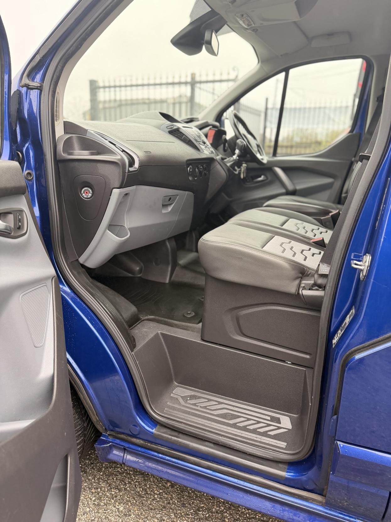 Ford Transit Custom 2.0 TDCi 290 Limited Panel Van 5dr Diesel Manual L1 H1 (171 g/km, 168 bhp)