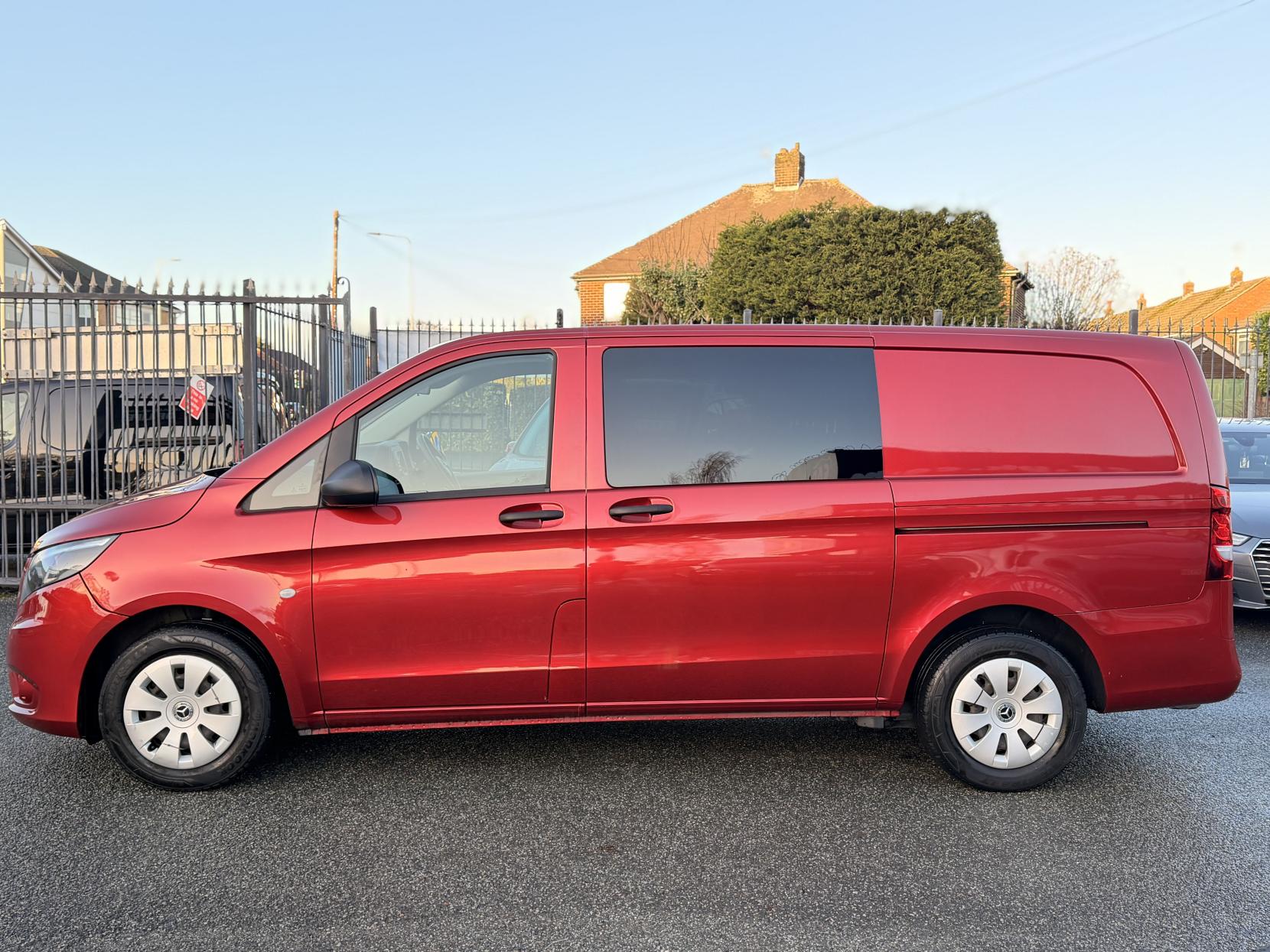 Mercedes-Benz Vito 1.7 114 CDI Progressive Crew Van Double Cab 5dr Diesel Manual FWD L2 Euro 6 (s/s) (LWB) (136 ps)
