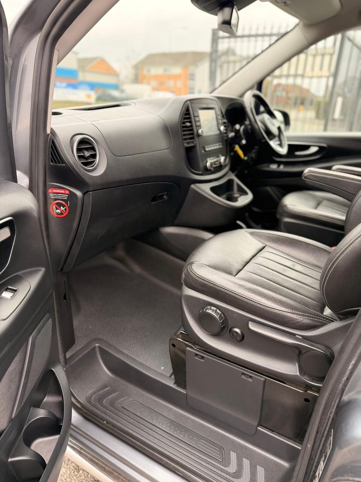 Mercedes-Benz Vito 2.1 119 CDI BlueTEC Sport Crew Van Double Cab 5dr Diesel G-Tronic+ RWD L2 Euro 6 (s/s) (LWB) (190 ps)