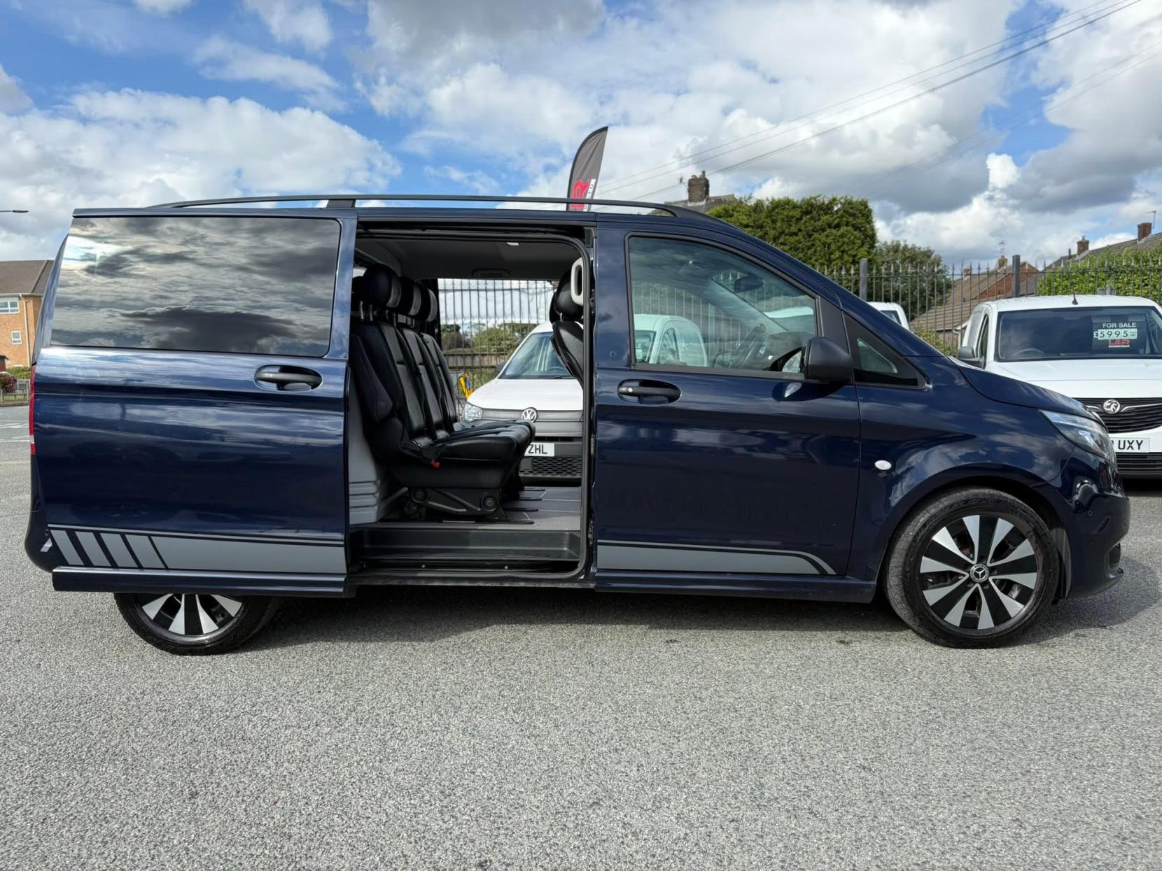 Mercedes-Benz Vito 2.1 119 CDI Sport Crew Van Double Cab 5dr Diesel G-Tronic+ RWD L1 Euro 6 (s/s) (190 ps)